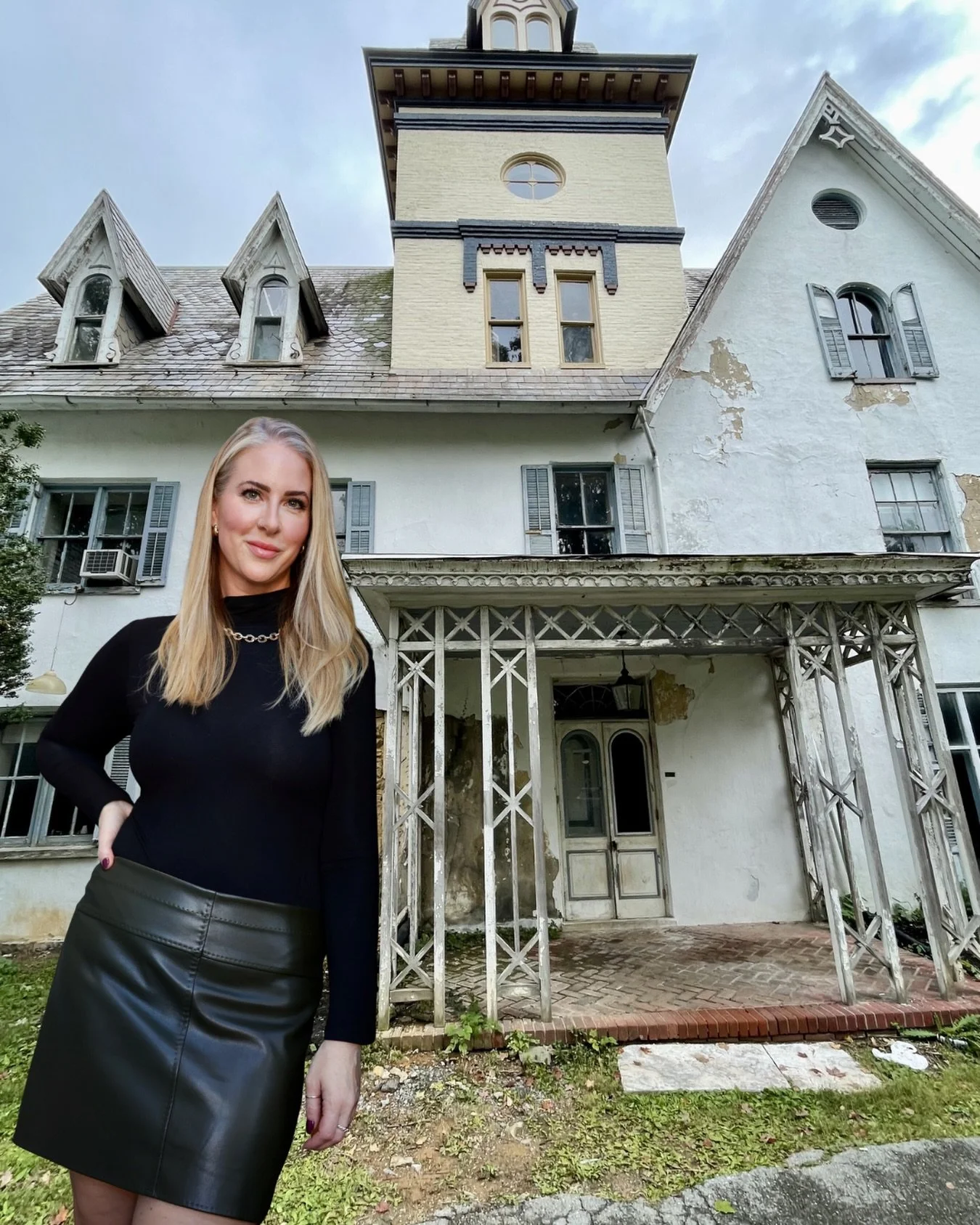 🏚️ Got a house that&rsquo;s one repair away from becoming a personality trait?

Leaky roof.
Old kitchen.
Mold.
Foundation issues.
A to-do list longer than your patience.

You don&rsquo;t have to fix it or anything. And please don&rsquo;t be embarras