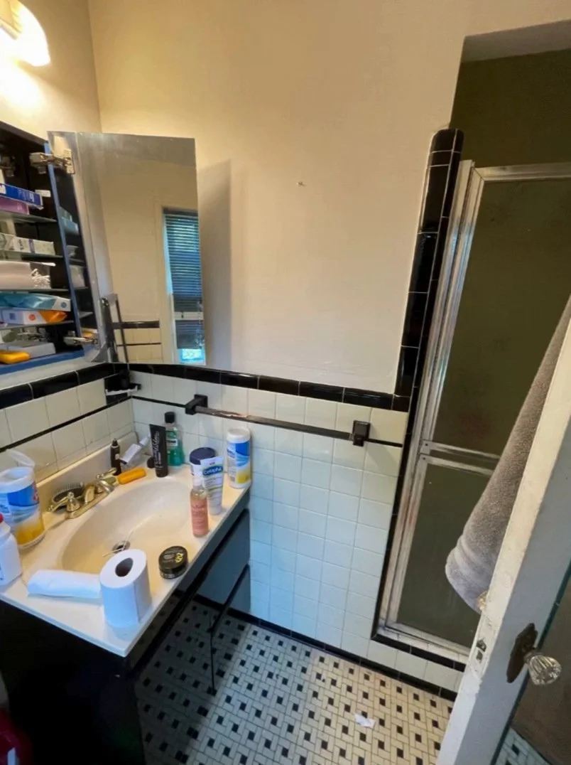 19-bath-before.jpg