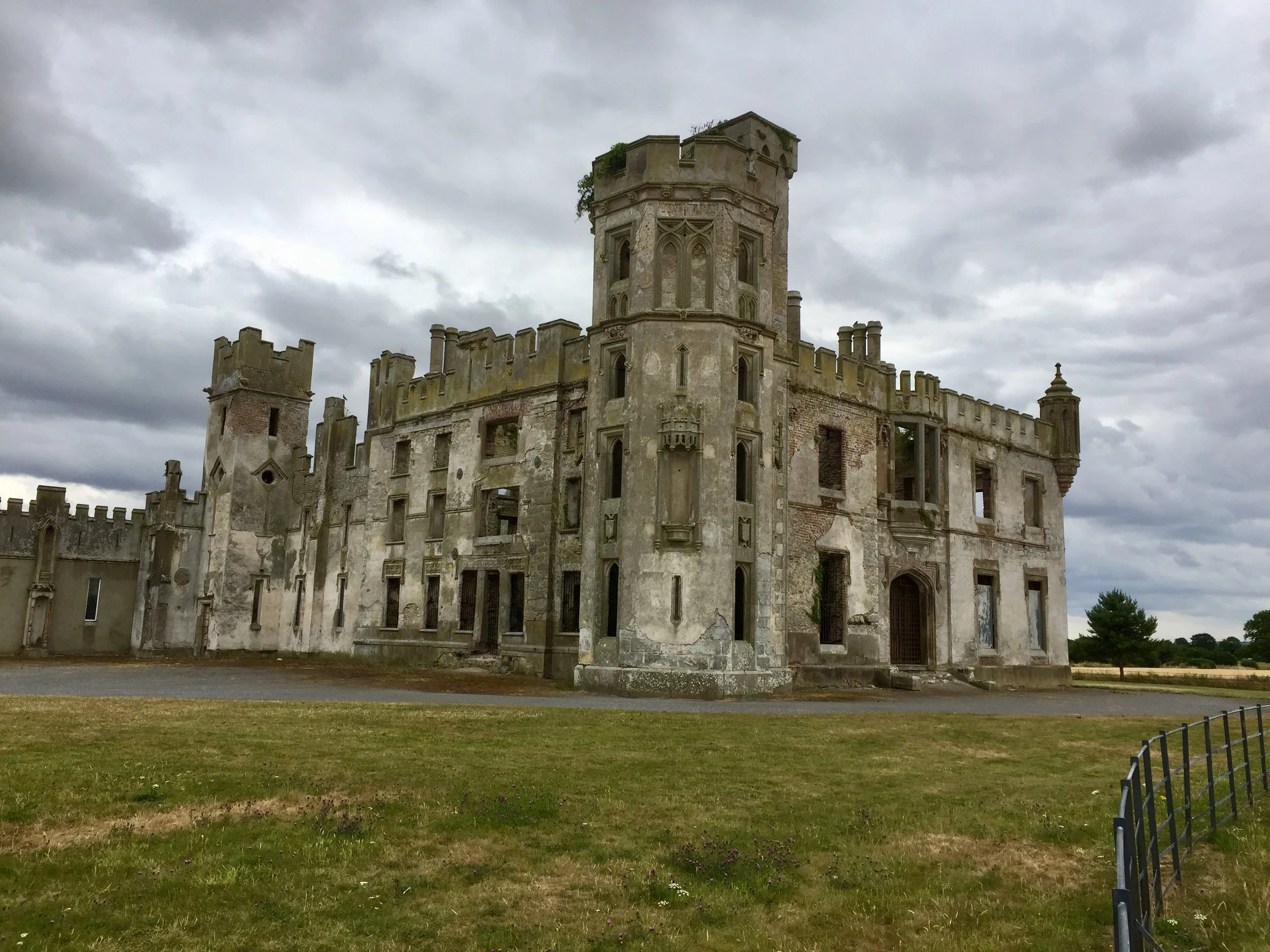 Ducketts Grove ruin.jpg