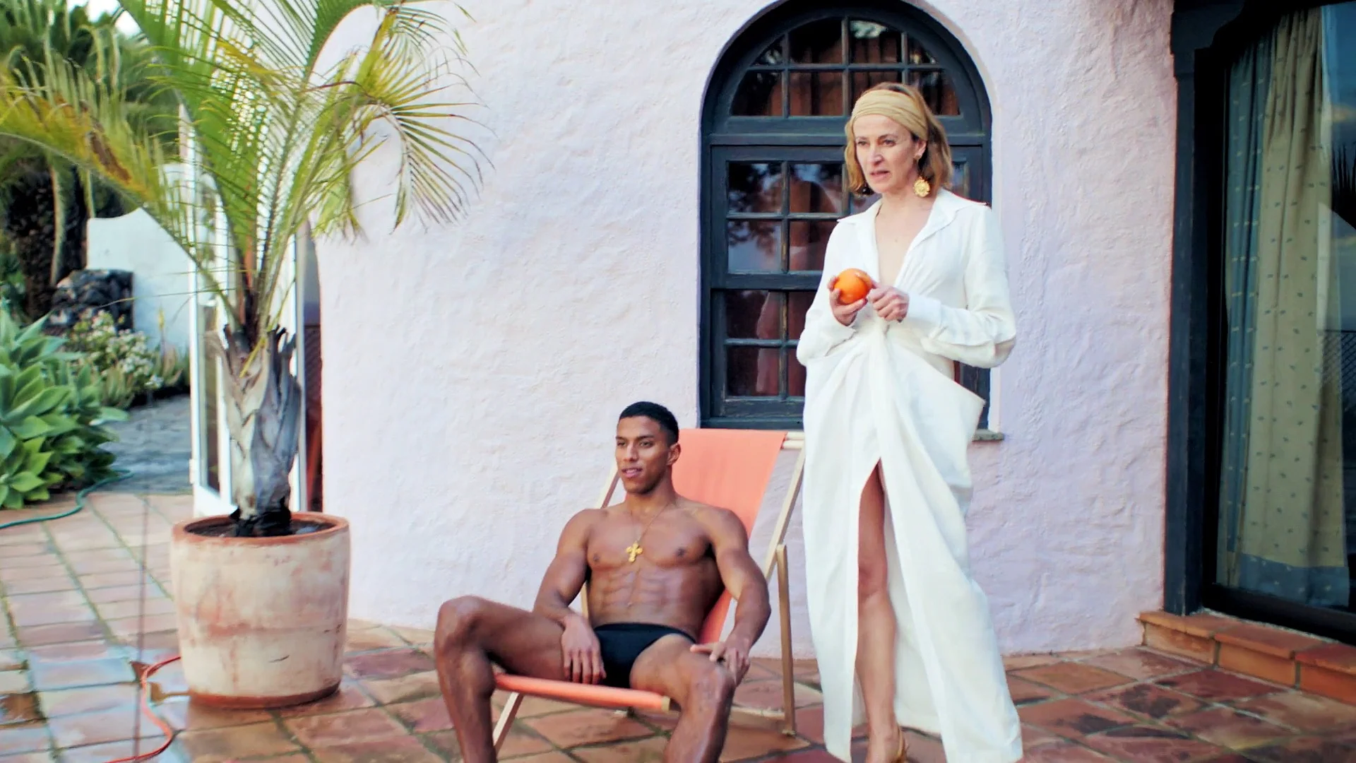 Jacquemus Showcases 'La Bomba' And Gives The Public a Wearable Summer