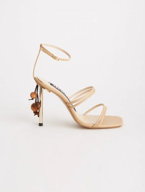 chacha-heel-beige-jacquemus-01.jpg