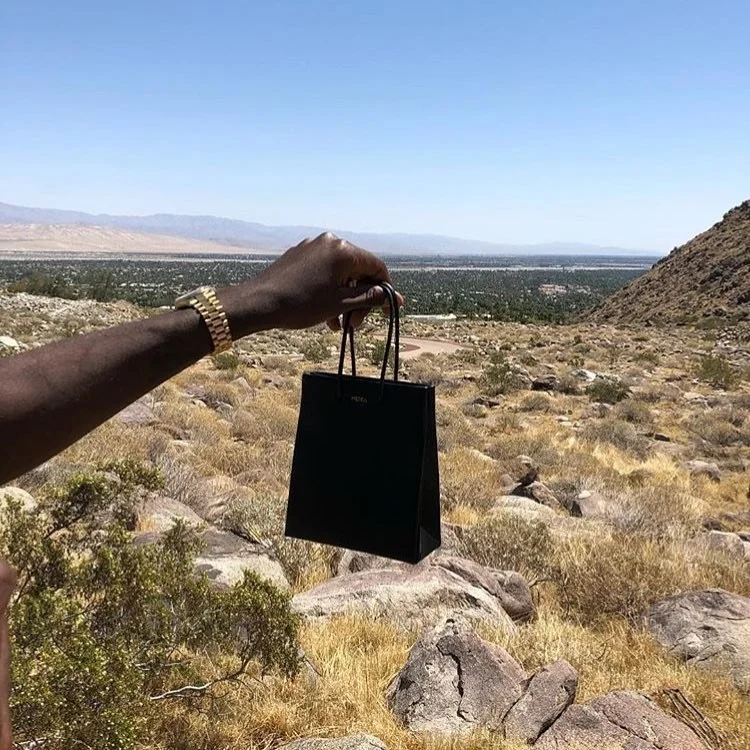 Photo: @medeasisters