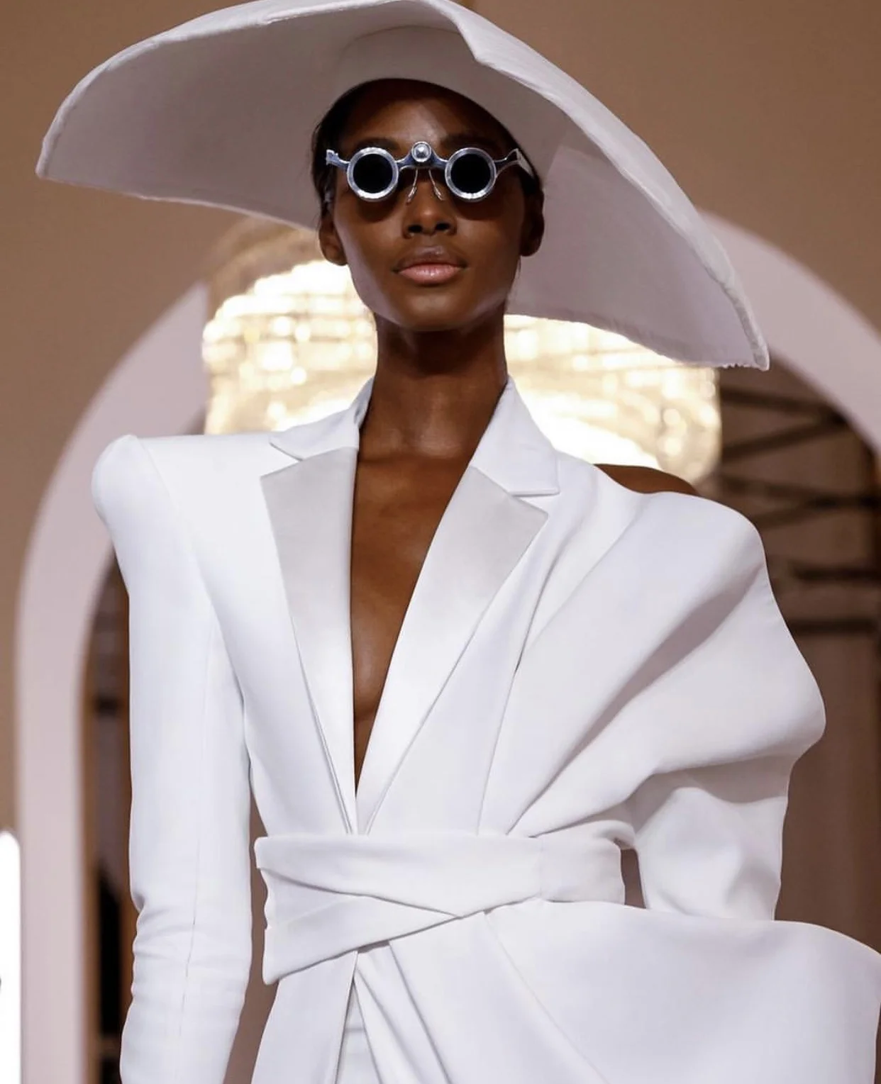 Spring 2019 Couture: Balmain