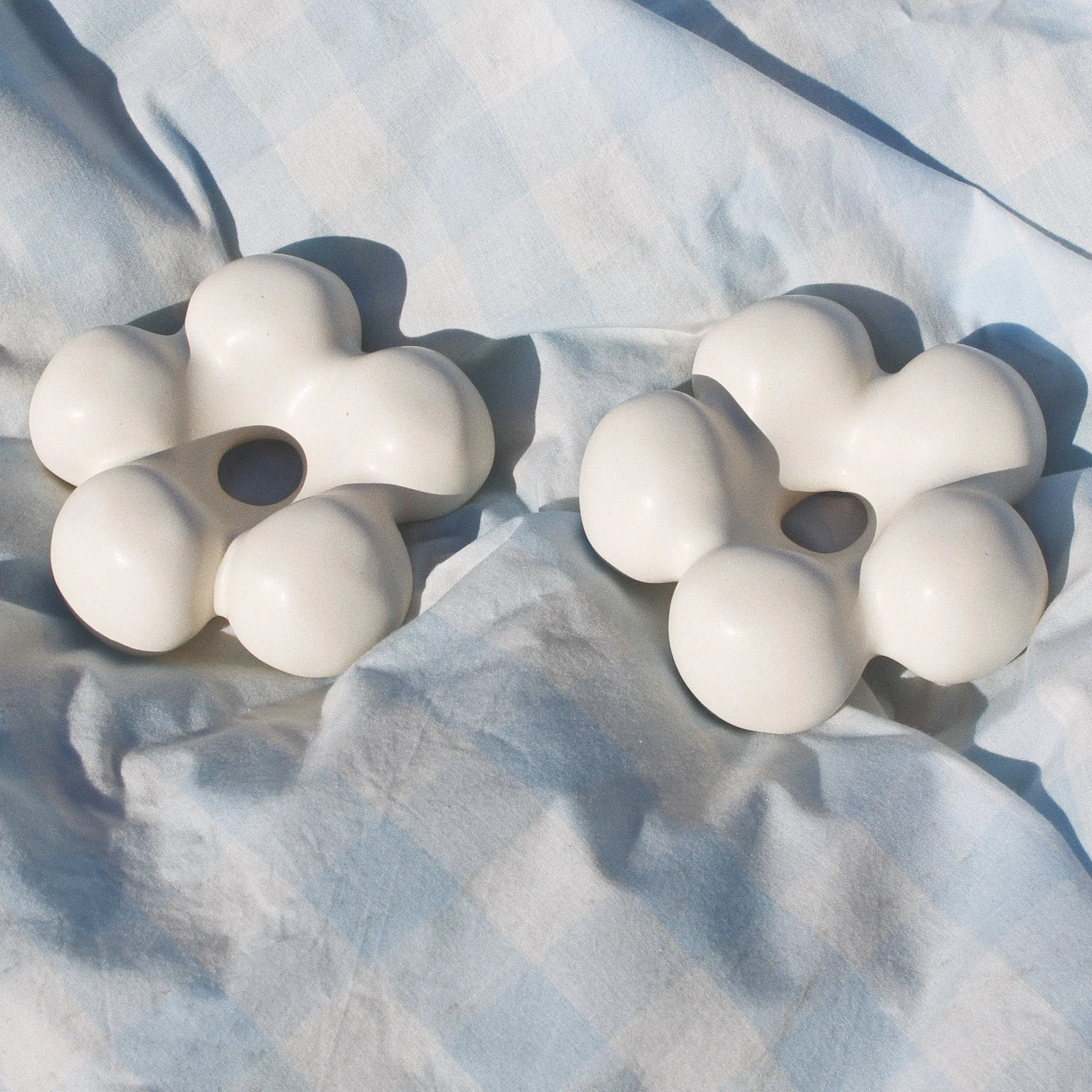 DAISY taper candle holder
