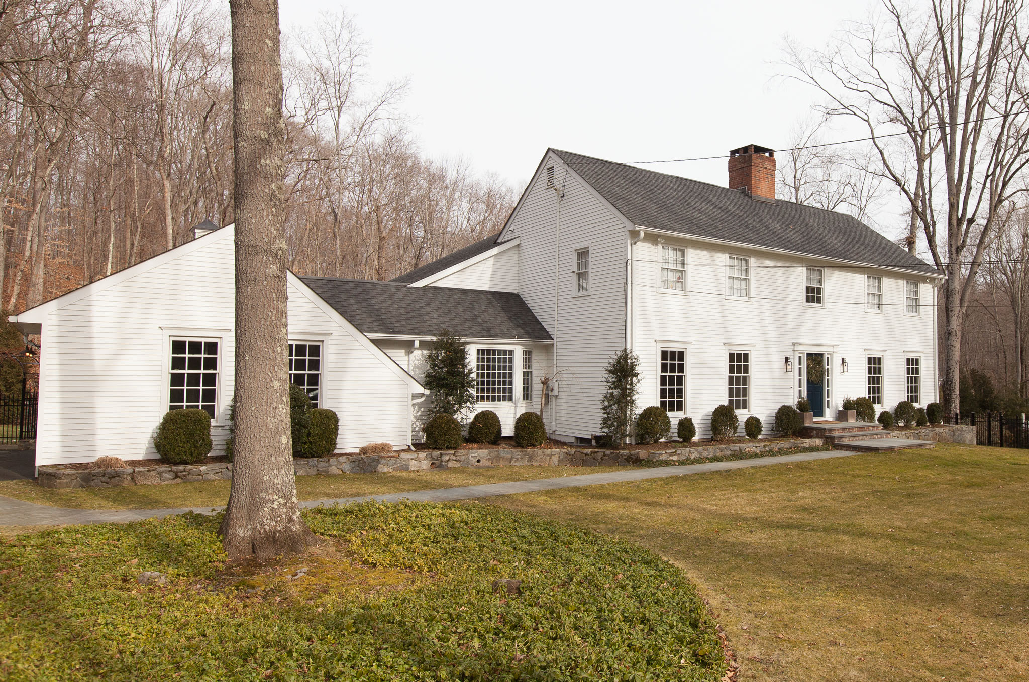 $1,300,000 - Weston, CT