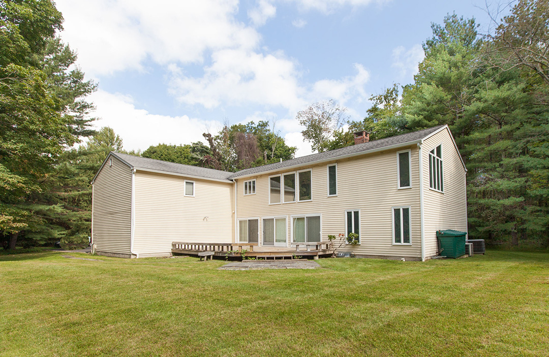 $550,000 - Weston, CT
