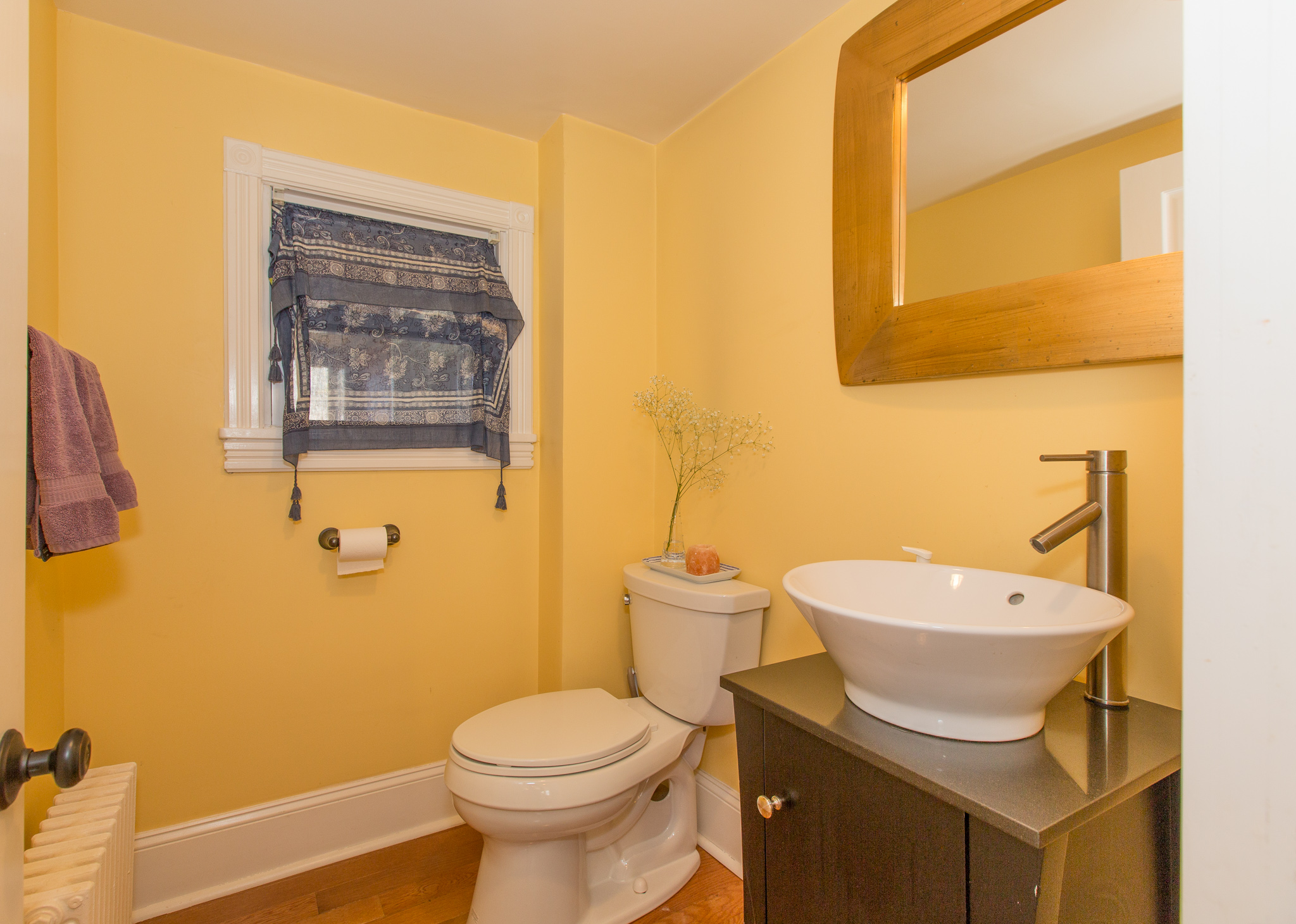 13 half bath .jpg