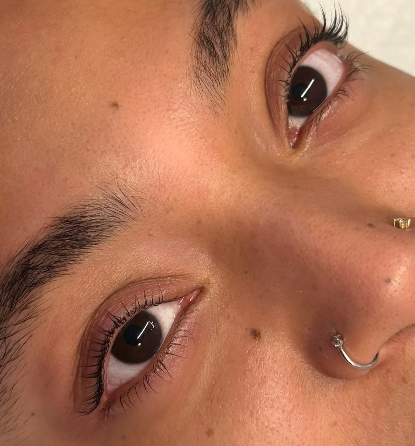 A perfectly structured lash lift by Kam. No more wonky lashes going all different directions. Makes one last thing to worry about in the morning. Such a relief! 😮&zwj;💨☺️