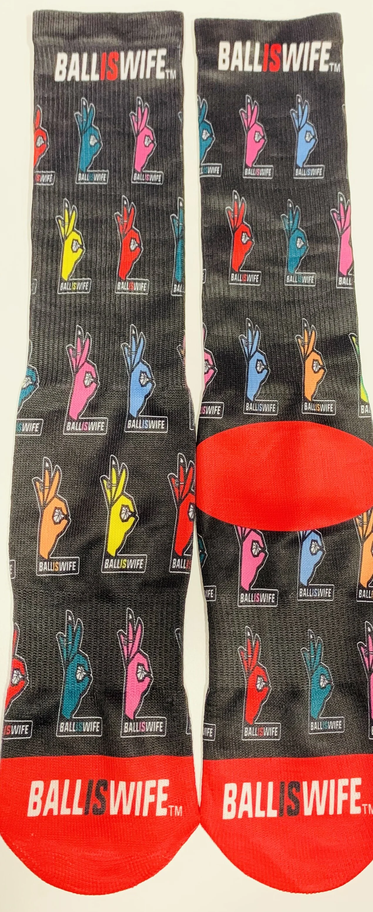 6CFB60AB-7100-4564-9E7B-DB5A167E8857