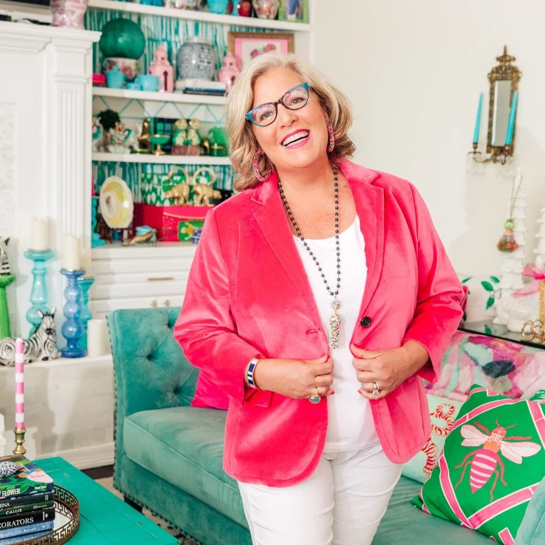 LAURA I 54 - Loves to laugh and smile...