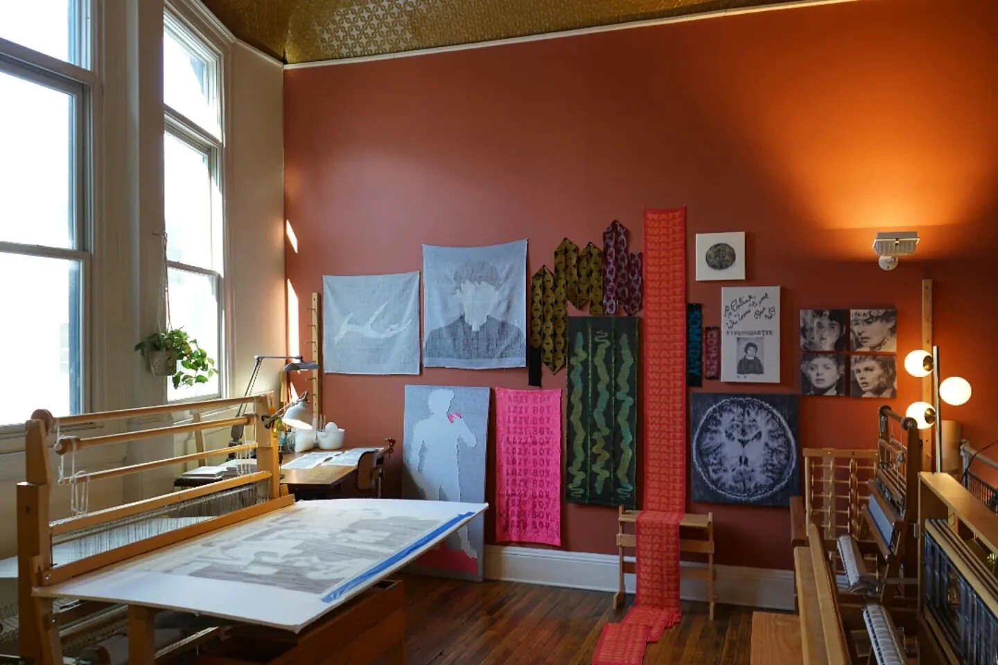 Yesterday, I had the pleasure to have a virtual studio visit with Prof. Kane's Studio Practices class from Kutztown University @art_kutztown. It was a somewhat surreal experience to be in a classroom setting, but not as a student. I hope I was able i