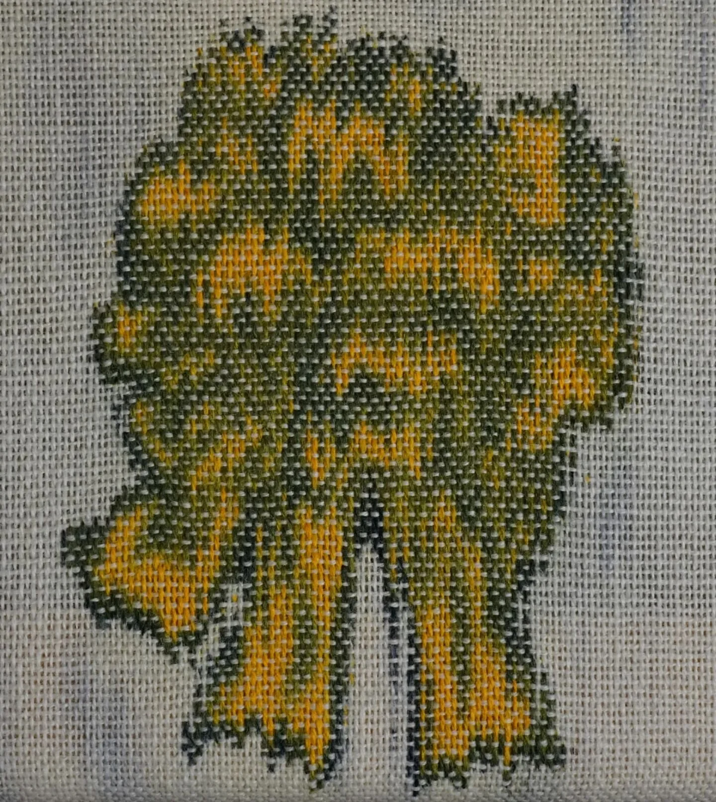I remember I was wearing a white t-shirt with a big yellow ribbon on it. 

#weaving #weaver #yellow #ribbon #wool #memory