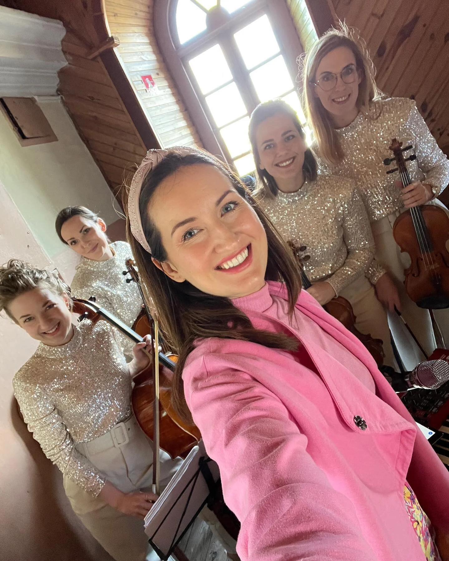 Piękny piątek 🩷 gotowe, aby grać i śpiewać najpiękniej jak potrafimy 🫶 🙏 #weddingtime #oprawamuzyczna
