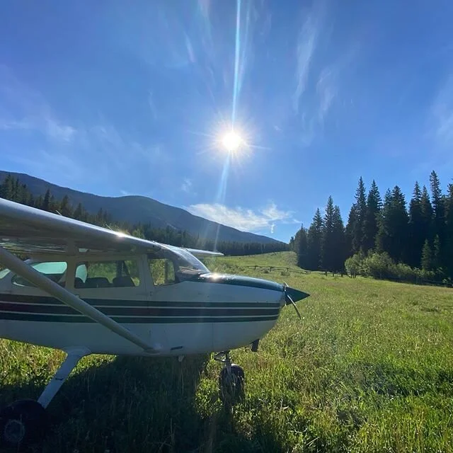 Montana backcountry mountain flying at its best - Schafer Meadows! One of the coolest places I’ve ever landed, and Montana’s unique wilderness airport (8U2). Thanks Matt for teaching me how to get in here safely! #montana #cessna #aviatio