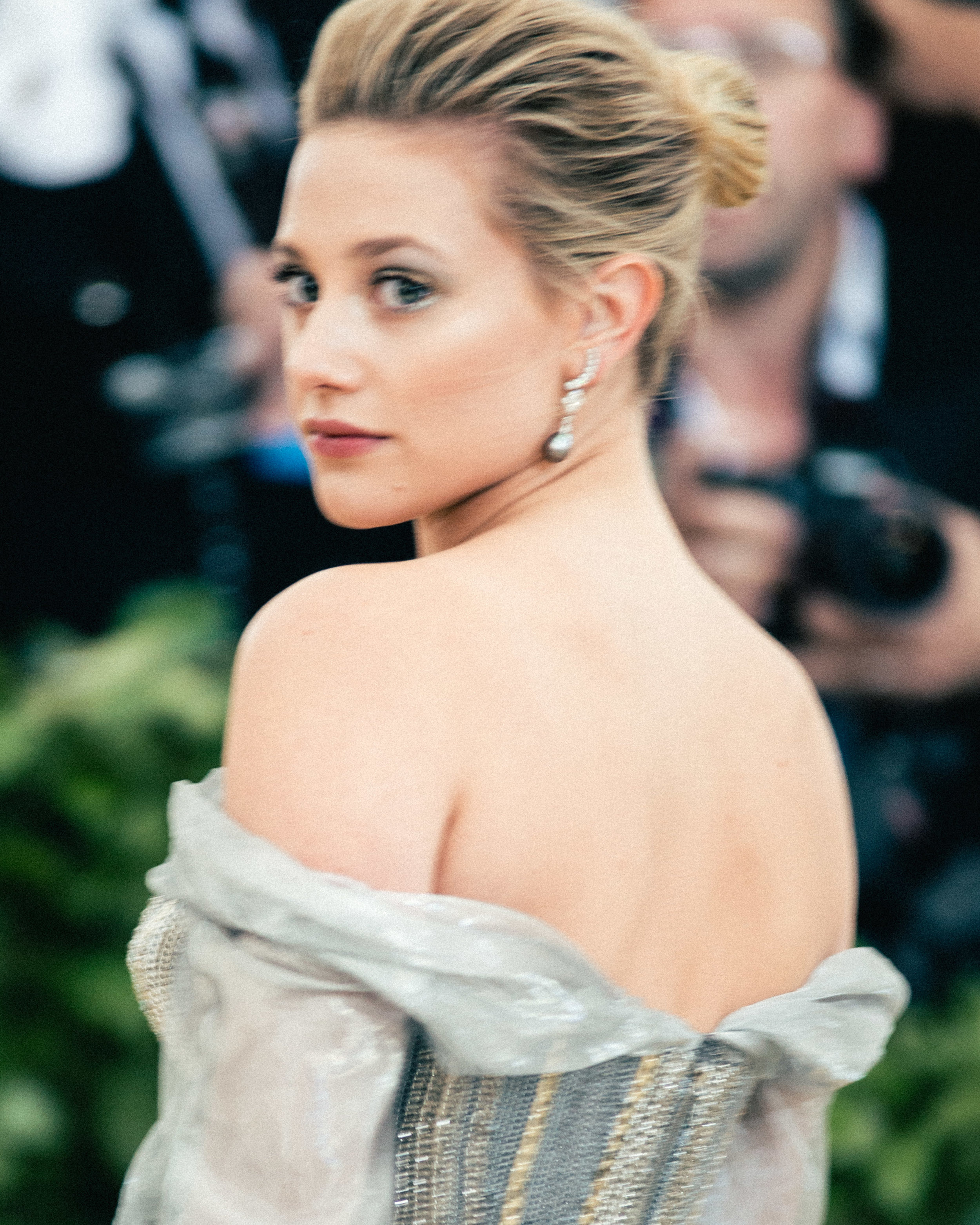 Lily Reinhart at the 2018 Met Gala. Photograph by Siyu Tang.
