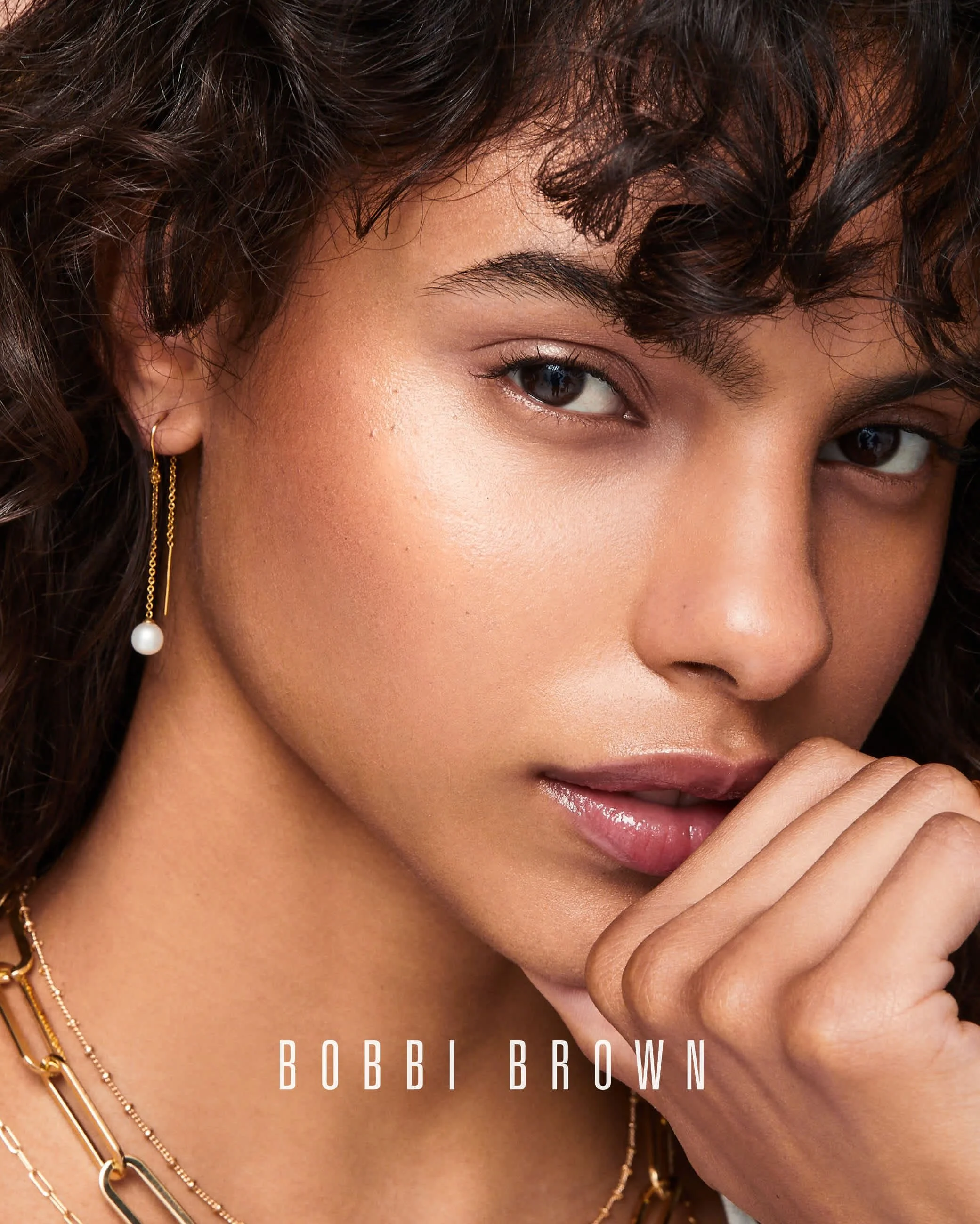 Bobbi_Brown_Weekend_Glow_Shot_001_089_v2_LOGO_a4179ef796.jpg