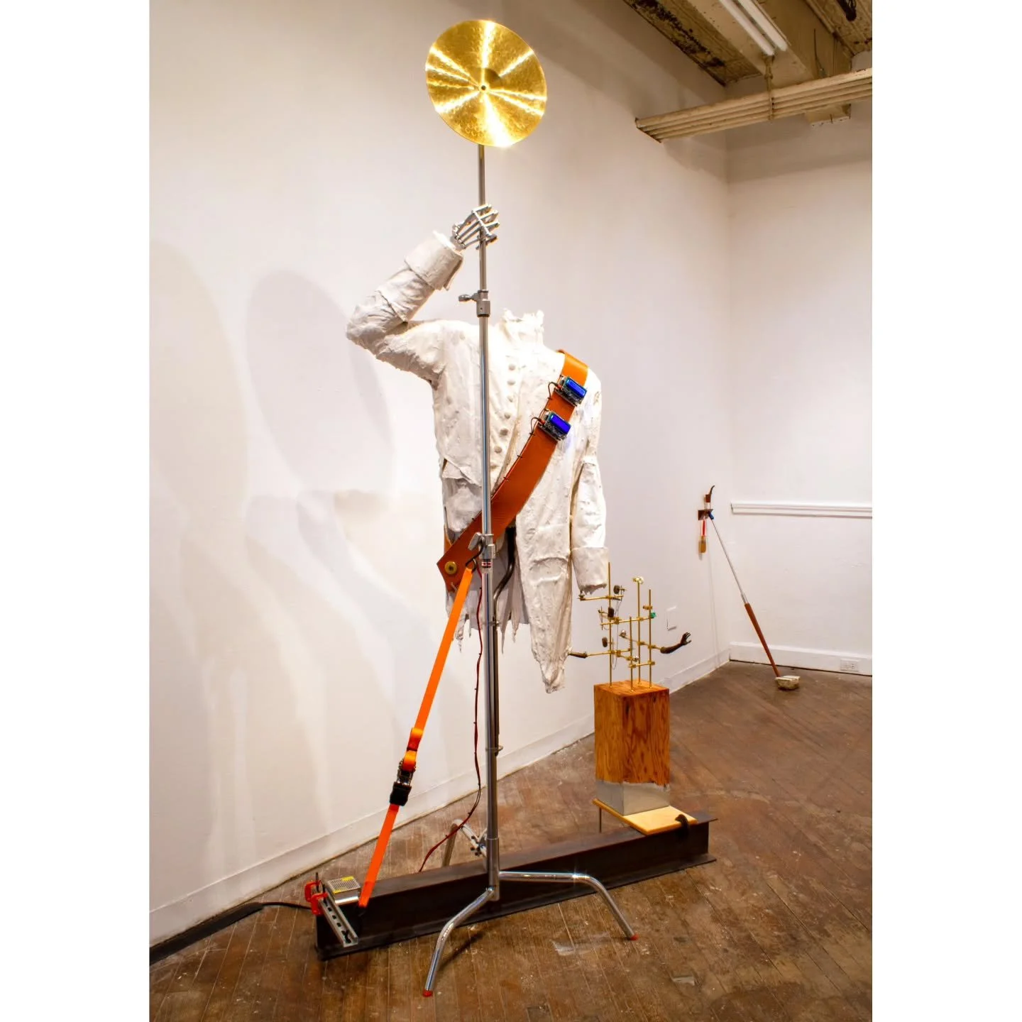 This coming weekend is the last chance to see A Ghost at the Feast at @_pink_noise_projects ! The show will be open 2-6 Saturday and Sunday. 

Drop me a line if you want to catch the show outside those hours- I'll be taking it down on Saturday the 29