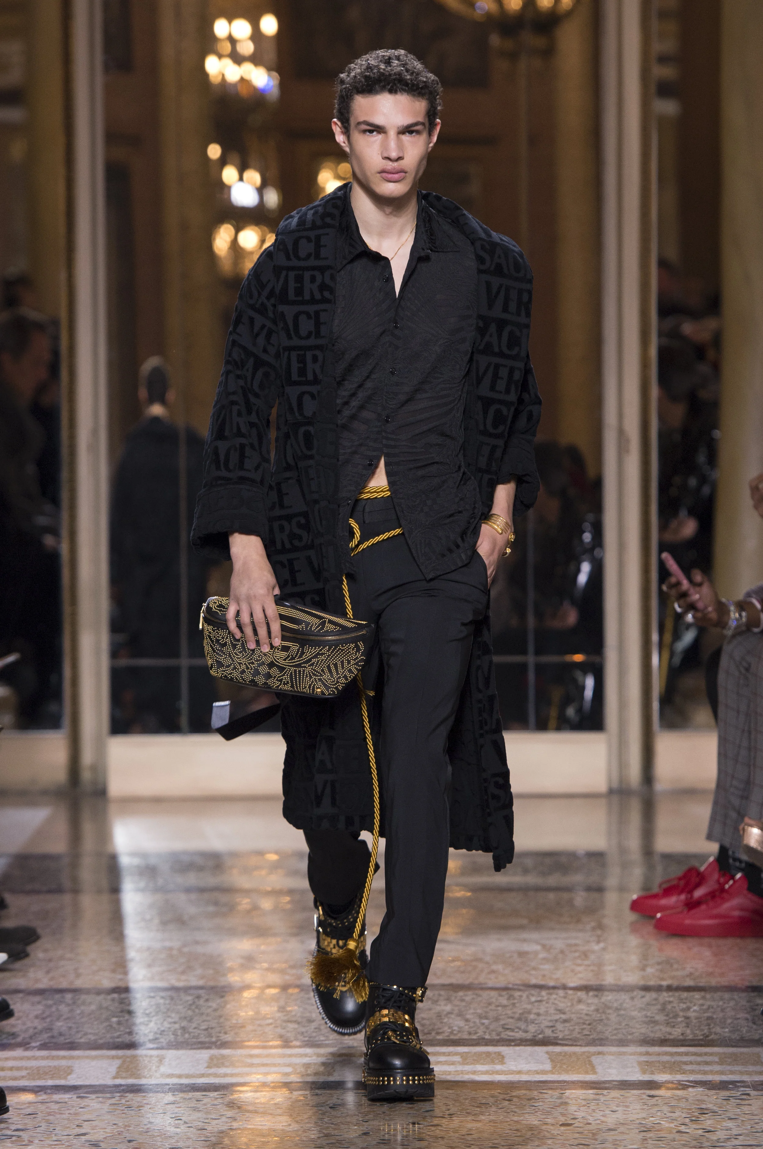 Versace_Men_fw18(46).jpg