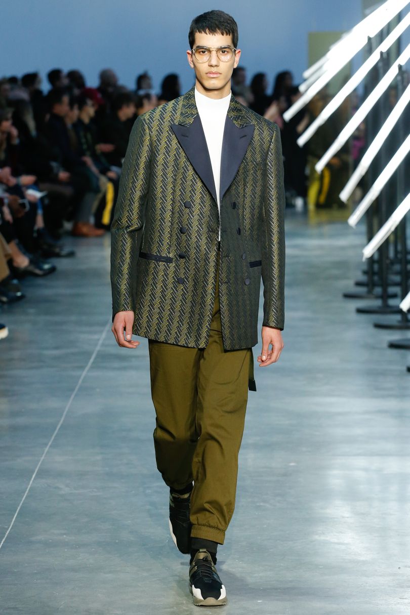 Cerruti 1881 AW18 — The Rakish Gent