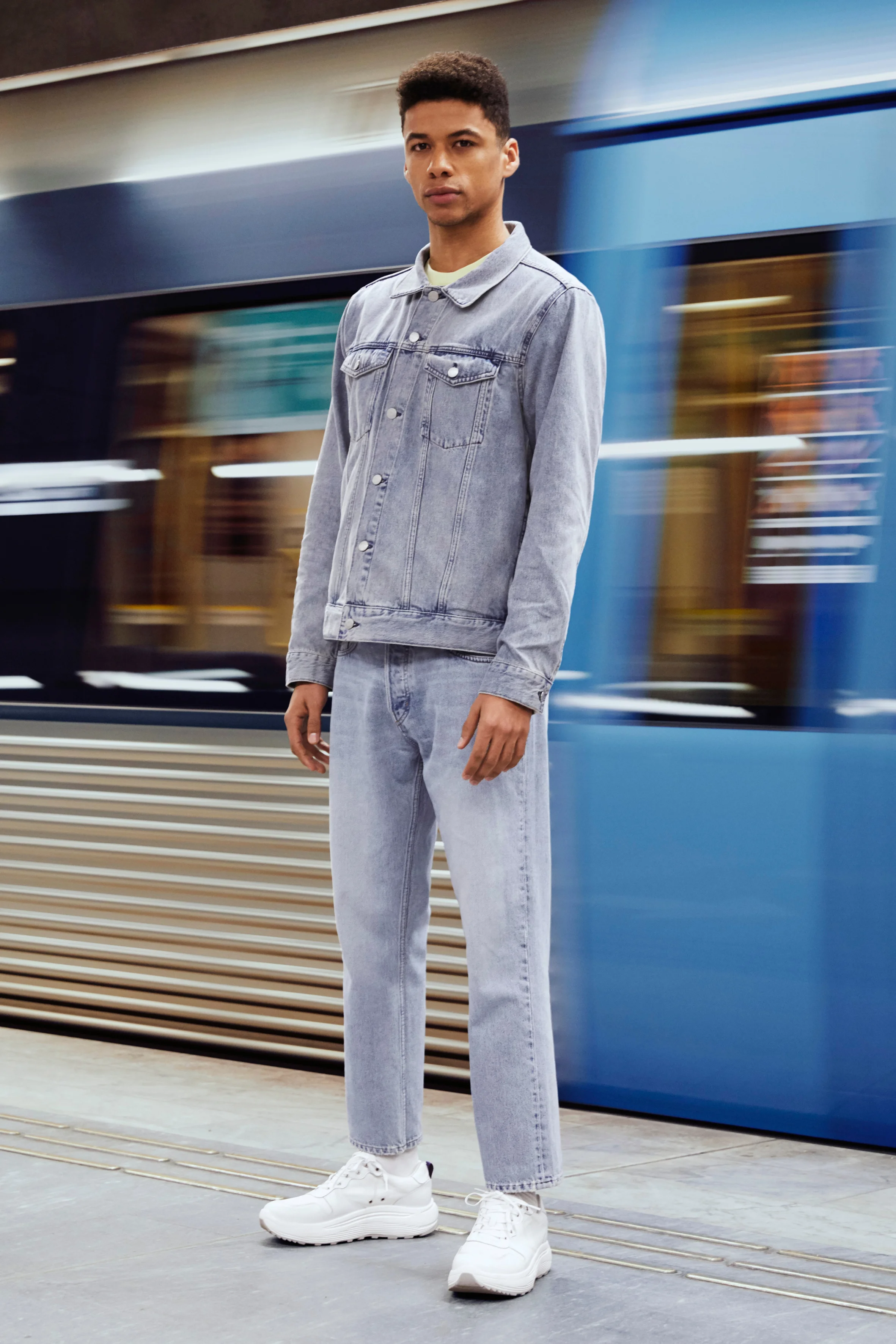WD_8102_Weekday_Jeans_01_crop.jpg