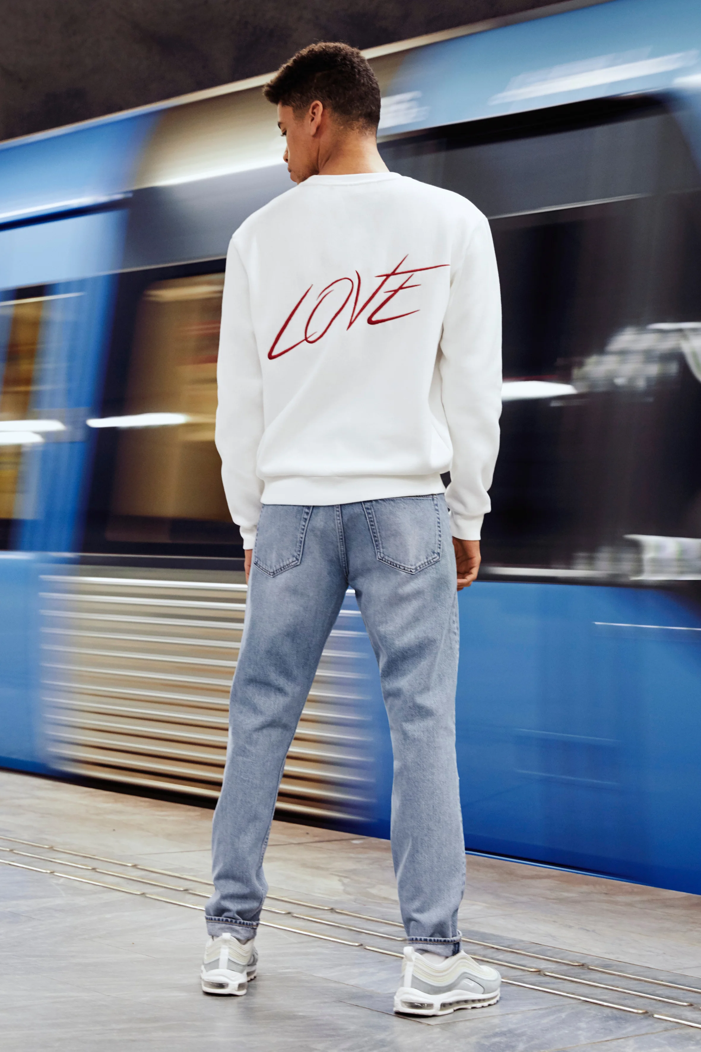 WD_8102_Weekday_Jeans_16_crop.jpg