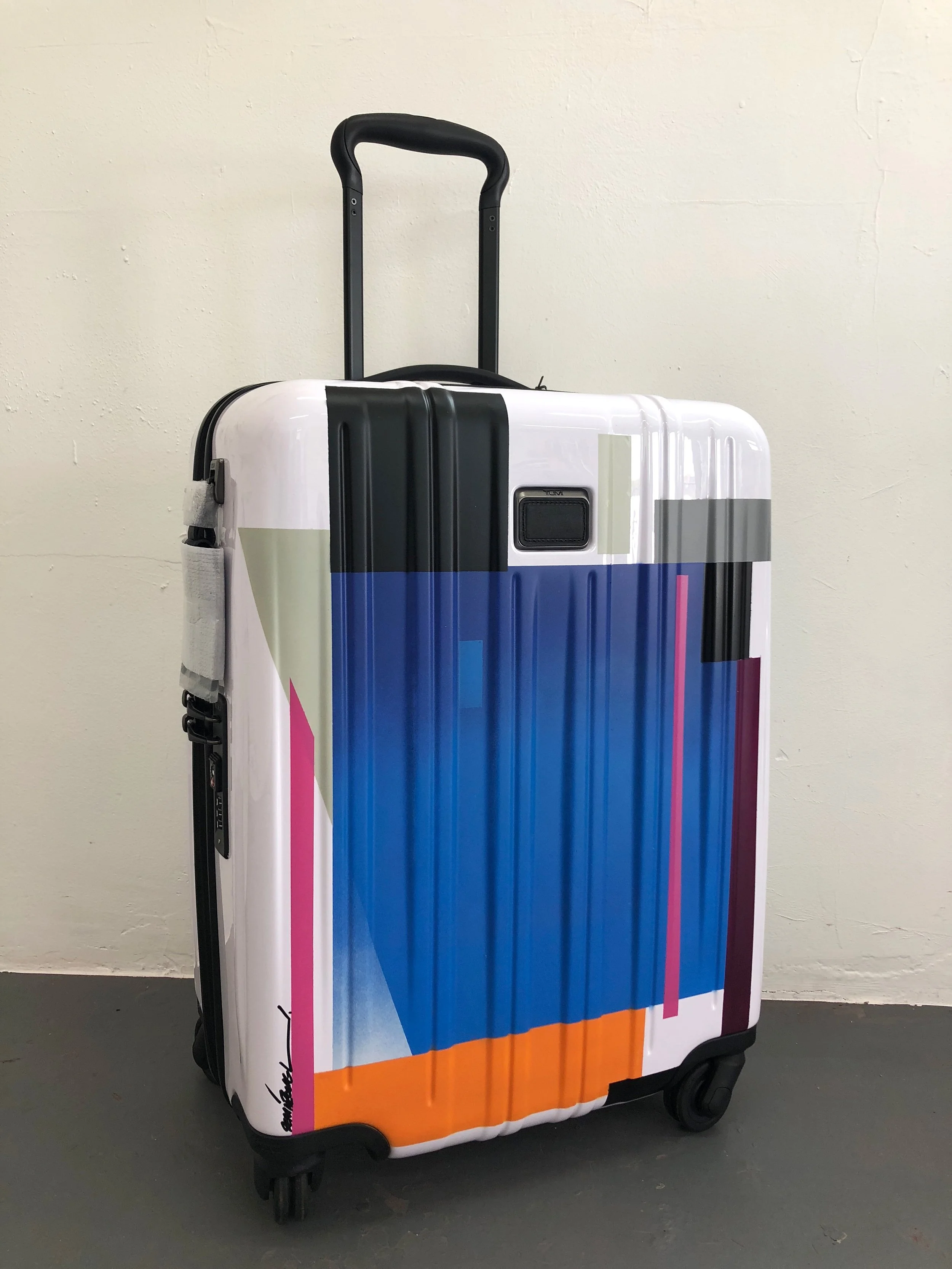 TUMI x 10 urban artists 