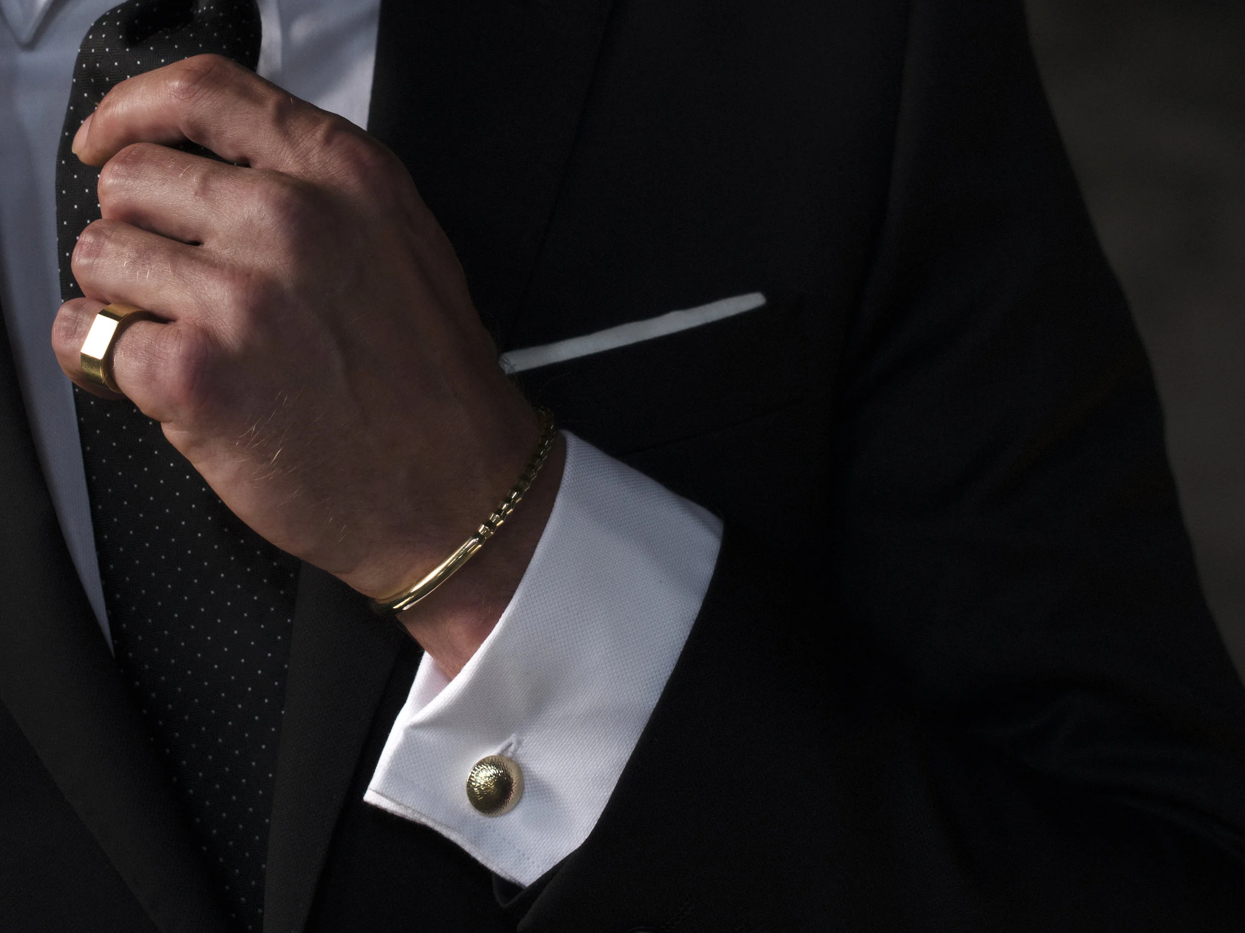 Alice Made This 'Sketch Collection' Gold Signet Ring & Cufflink.jpg