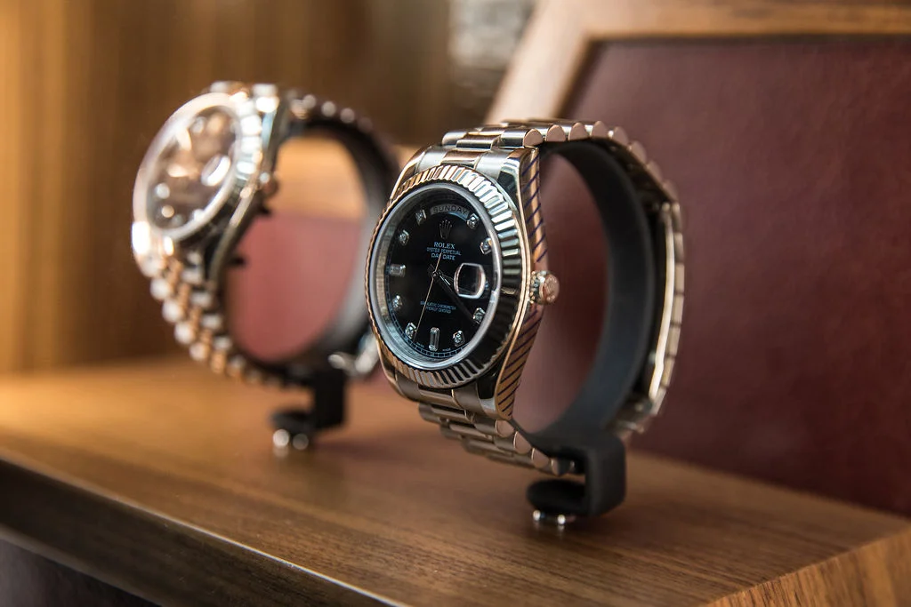 FEATURES Watchfinder — The Rakish Gent