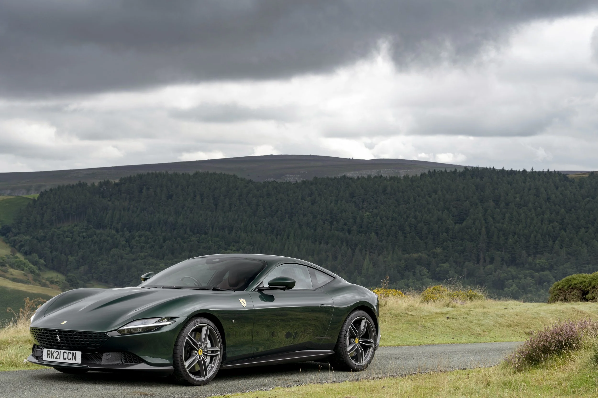 FEATURES: Ferrari Roma 