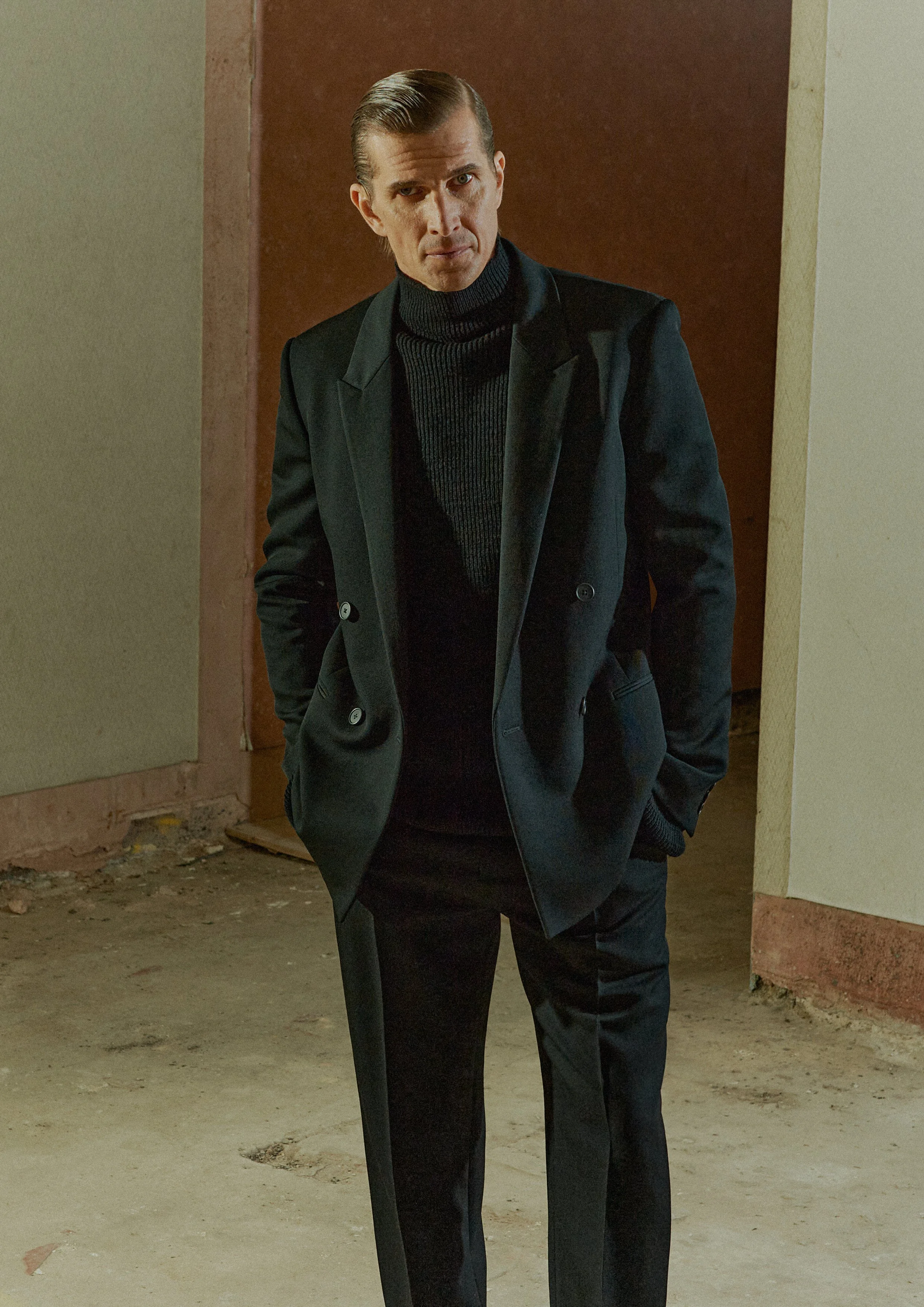 MR PORTER_THE NEW ESSENTIALS CAMPAIGN_TAILORING_12.jpg