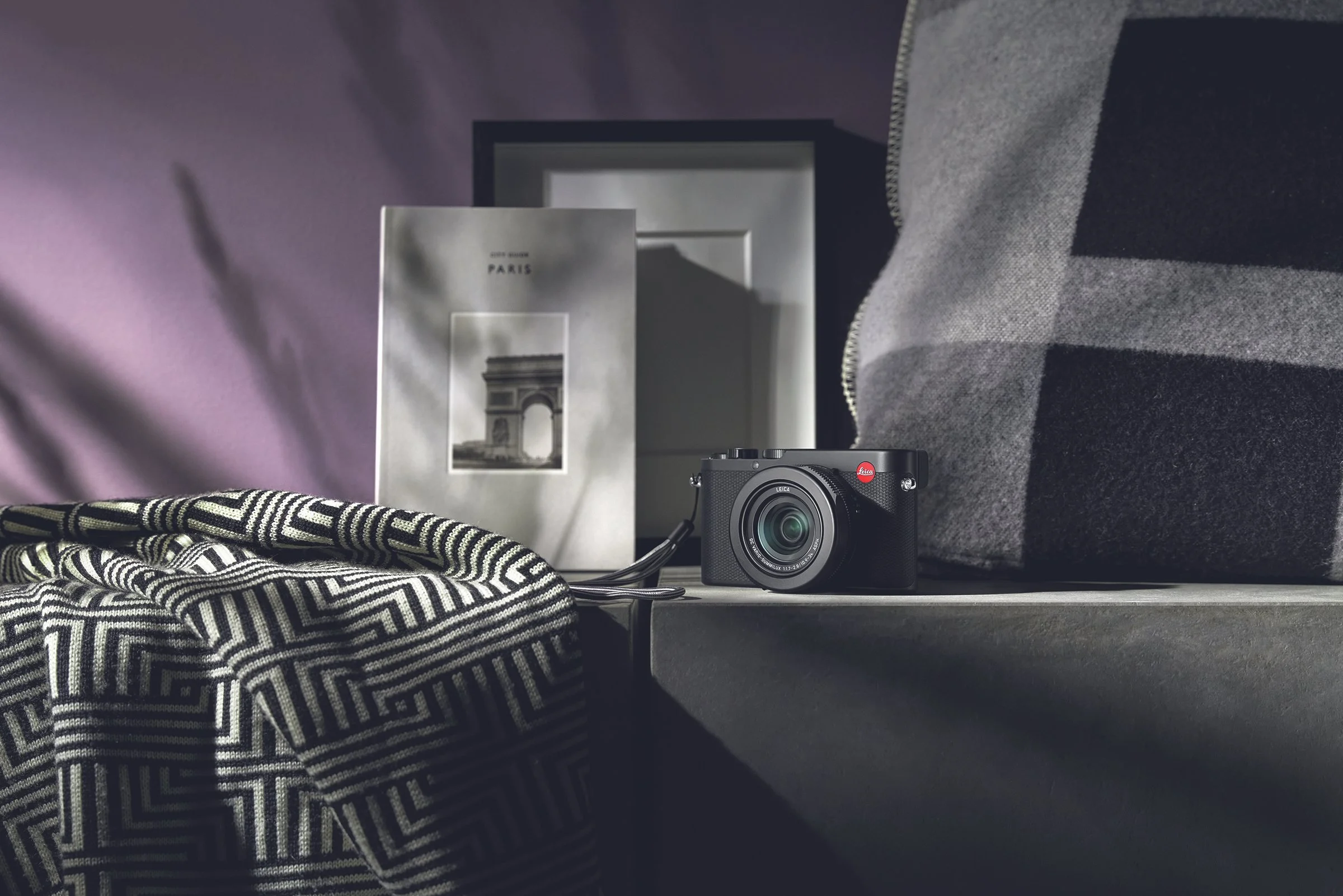 Leica_D-Lux 8_Ambient_LoRes_06.jpg