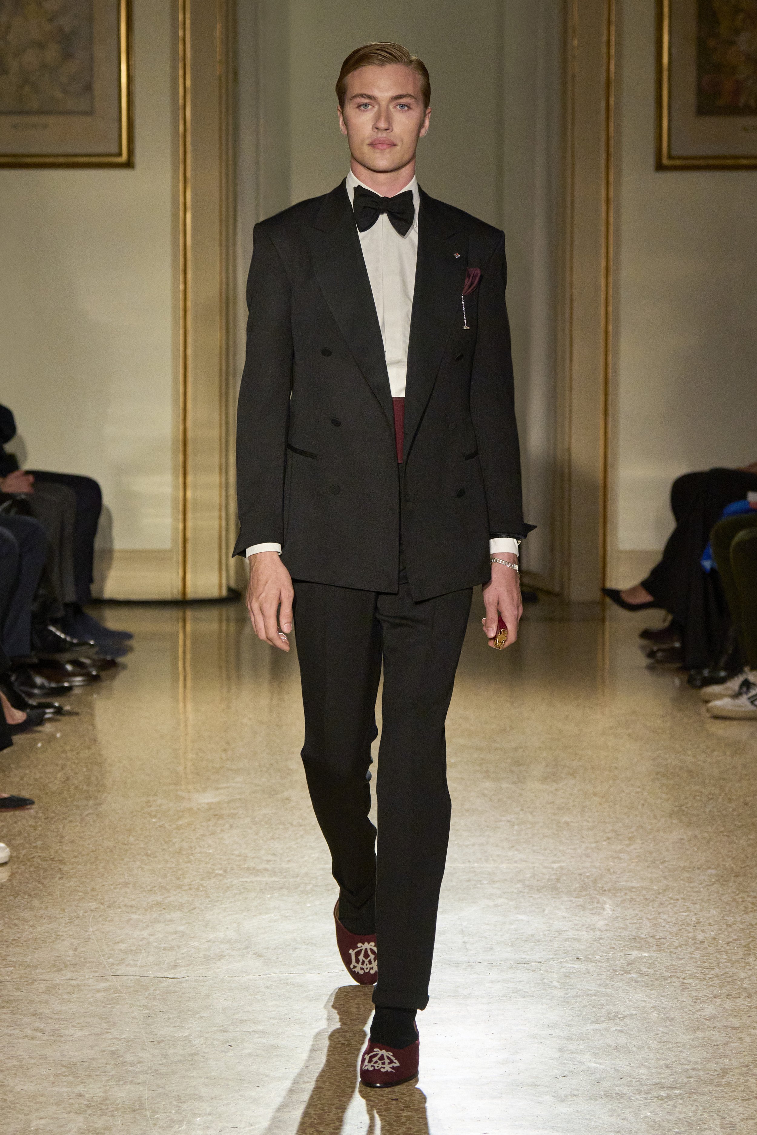 dunhill_AW25_VogueRunway_Look_49.jpg