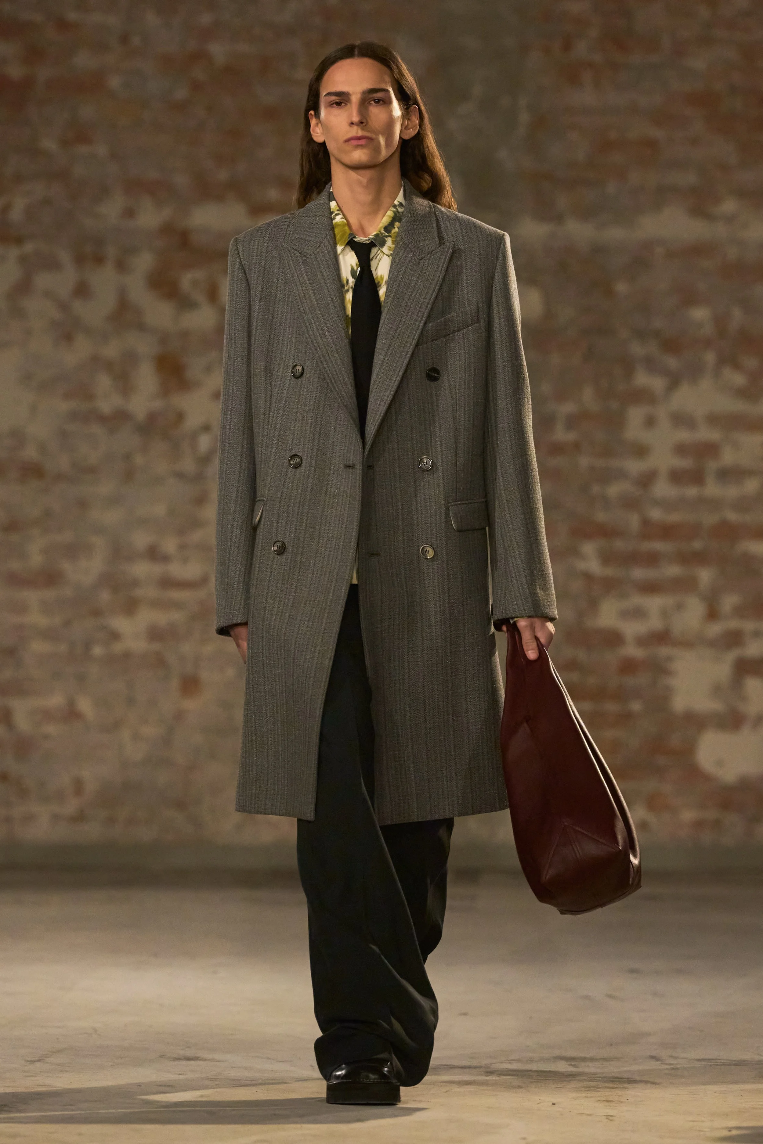 6_AMI_FW25_SHOW_RUNWAY_LOOK_26.jpg