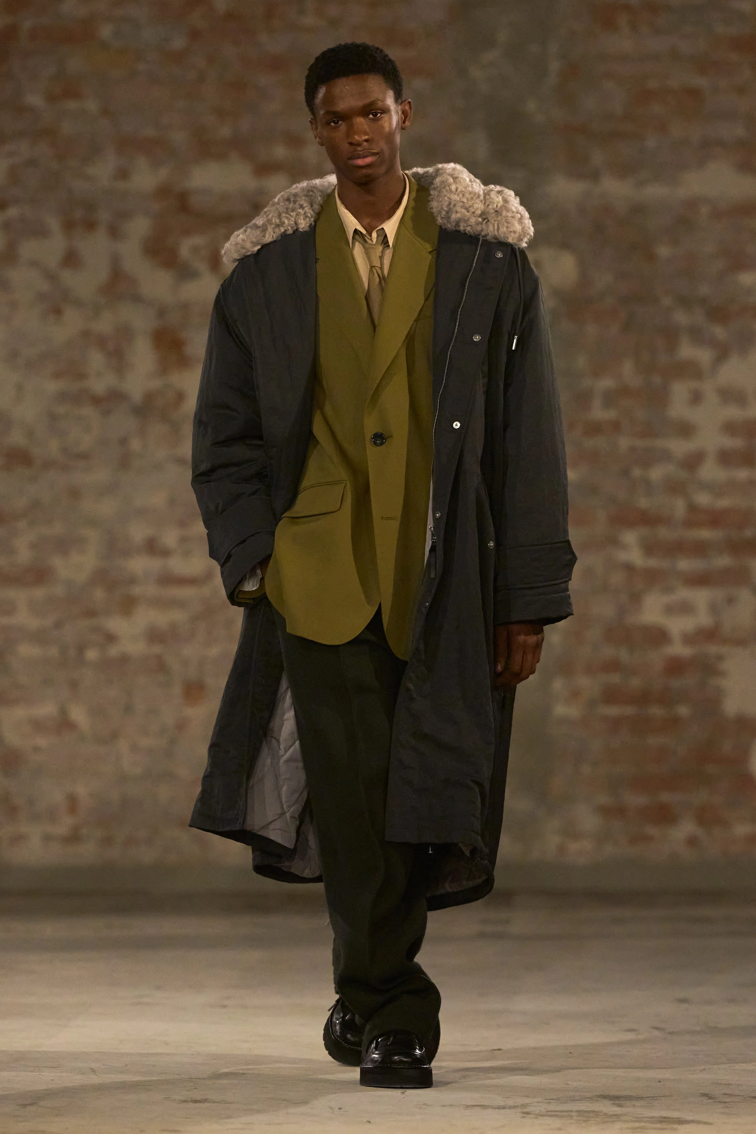 6_AMI_FW25_SHOW_RUNWAY_LOOK_32.jpg