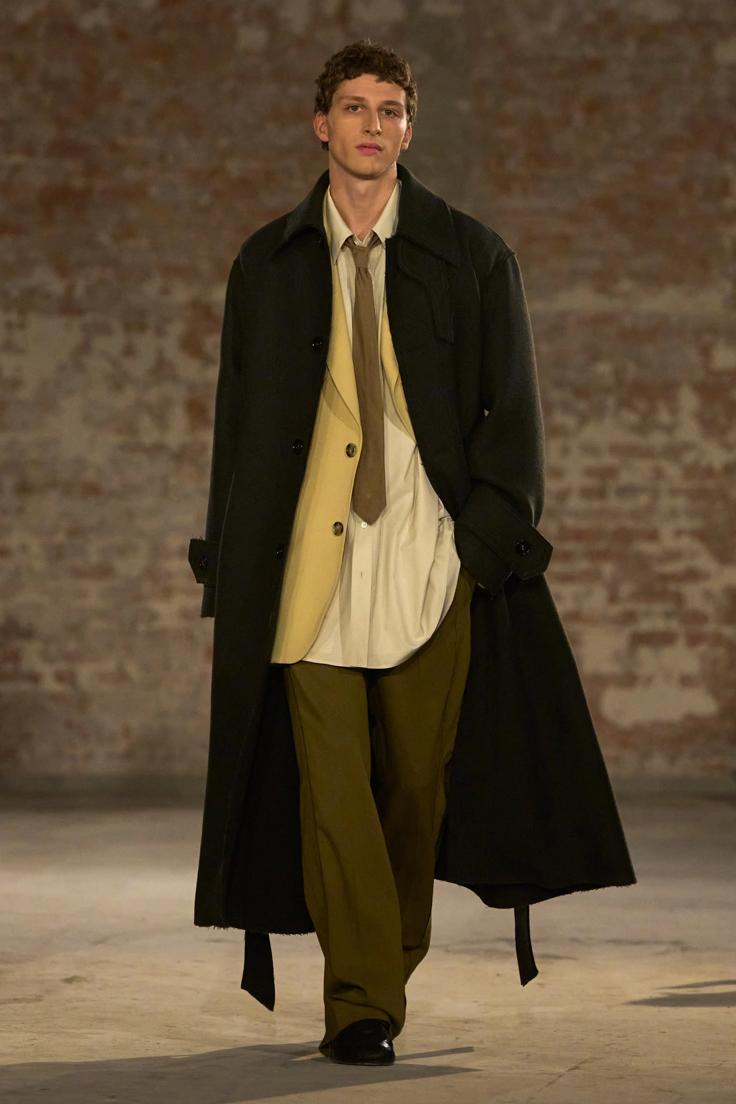 6_AMI_FW25_SHOW_RUNWAY_LOOK_34.jpg