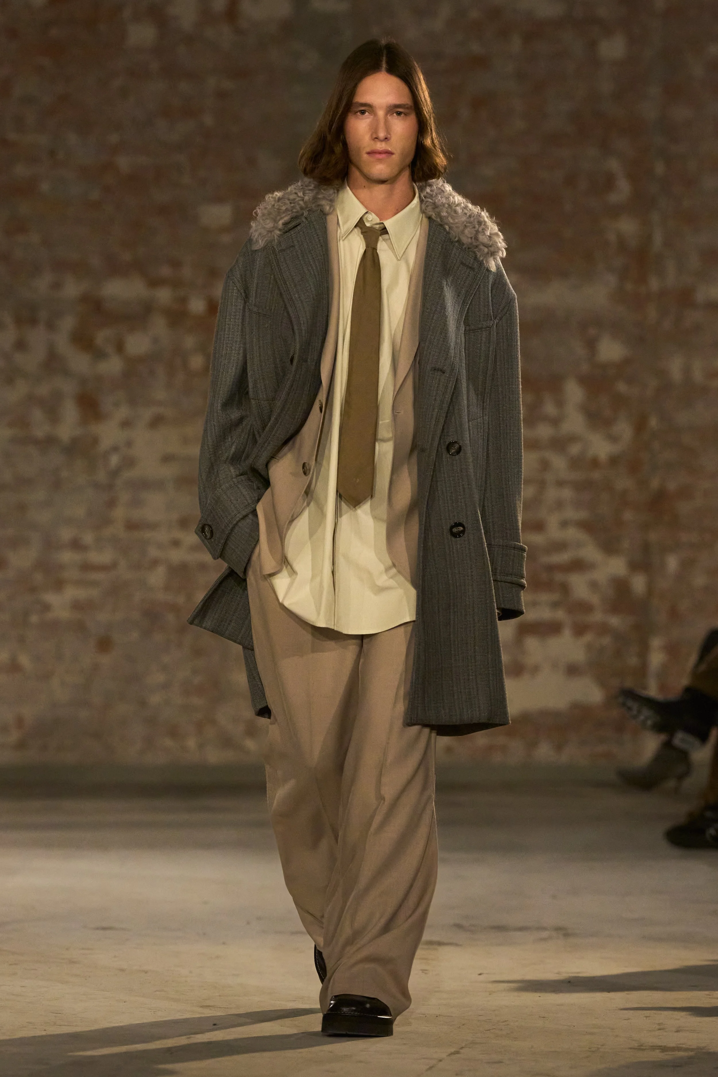 6_AMI_FW25_SHOW_RUNWAY_LOOK_44.jpg