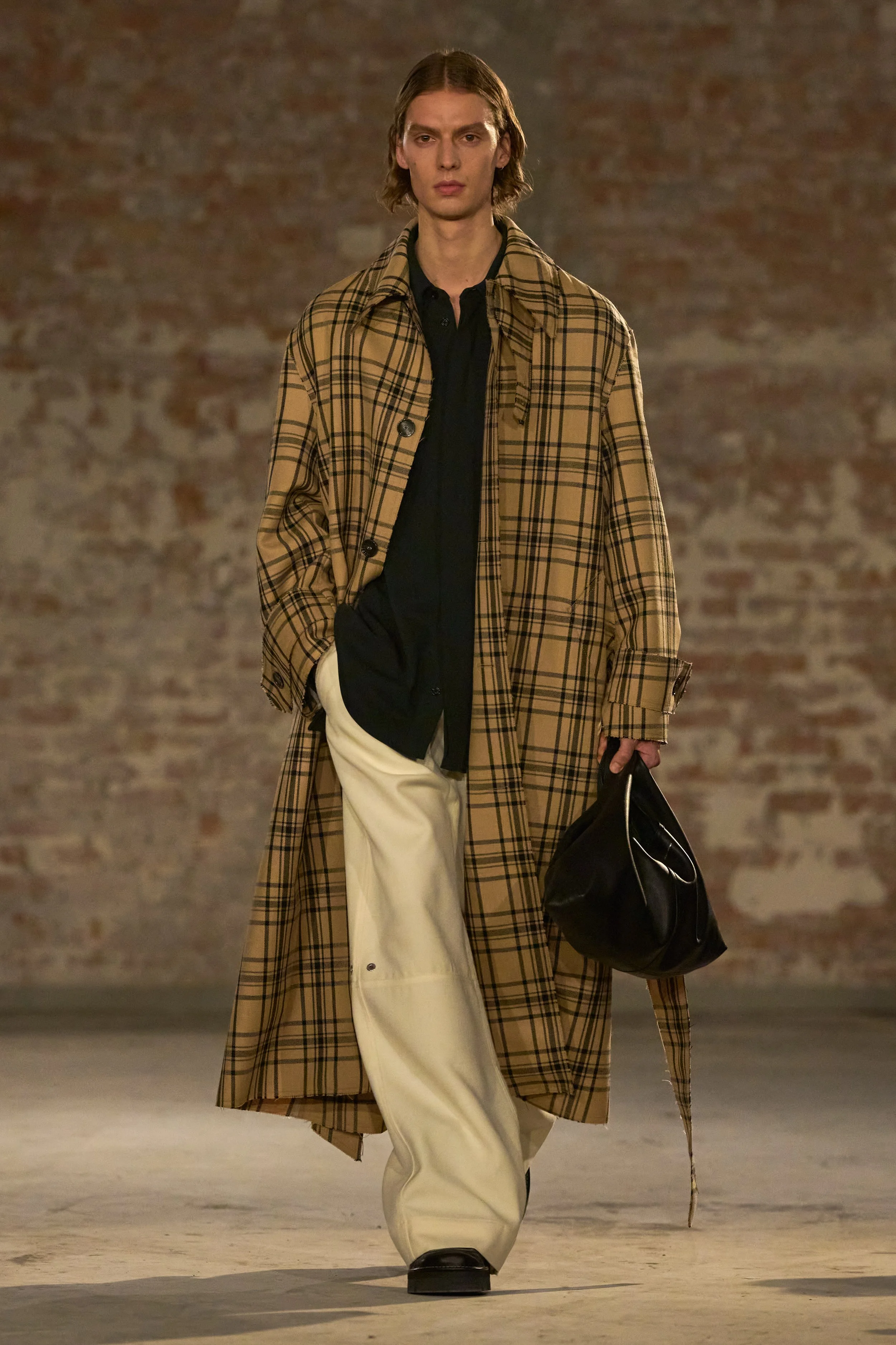 AMI AW25