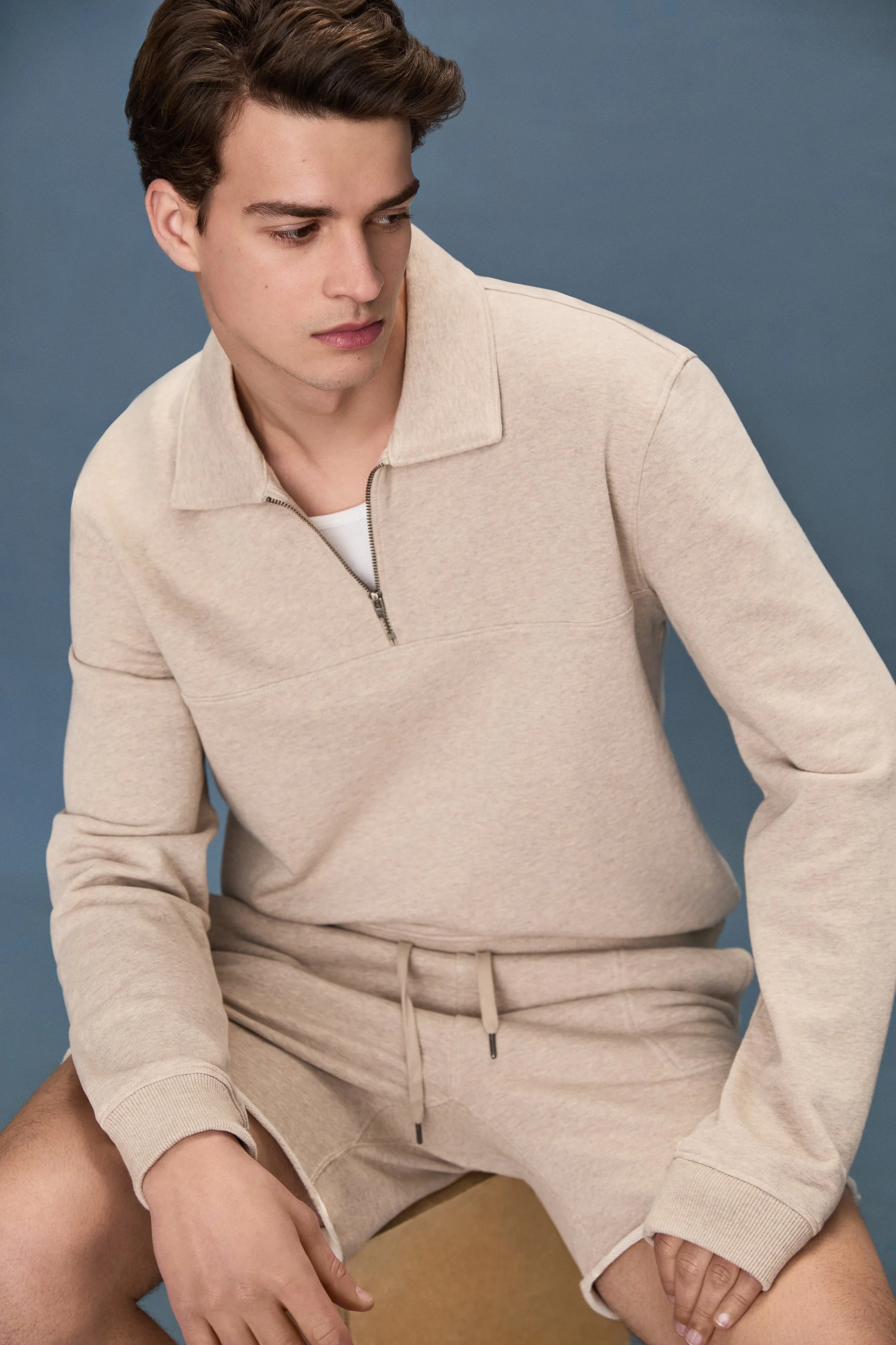 M178N83-C271_DAVION QUARTER ZIP PULLOVER-HEATHERED OATMEAL_M284O81-1165_RIB TANK TOP-WHITE_M285N83-C271_RUIZ TERRY SHORT-HEATHERED OATMEAL_SHM201101-WHT_RAFAEL SNEAKER-WHITE_7_M_LIFESTYLE_1264.jpg