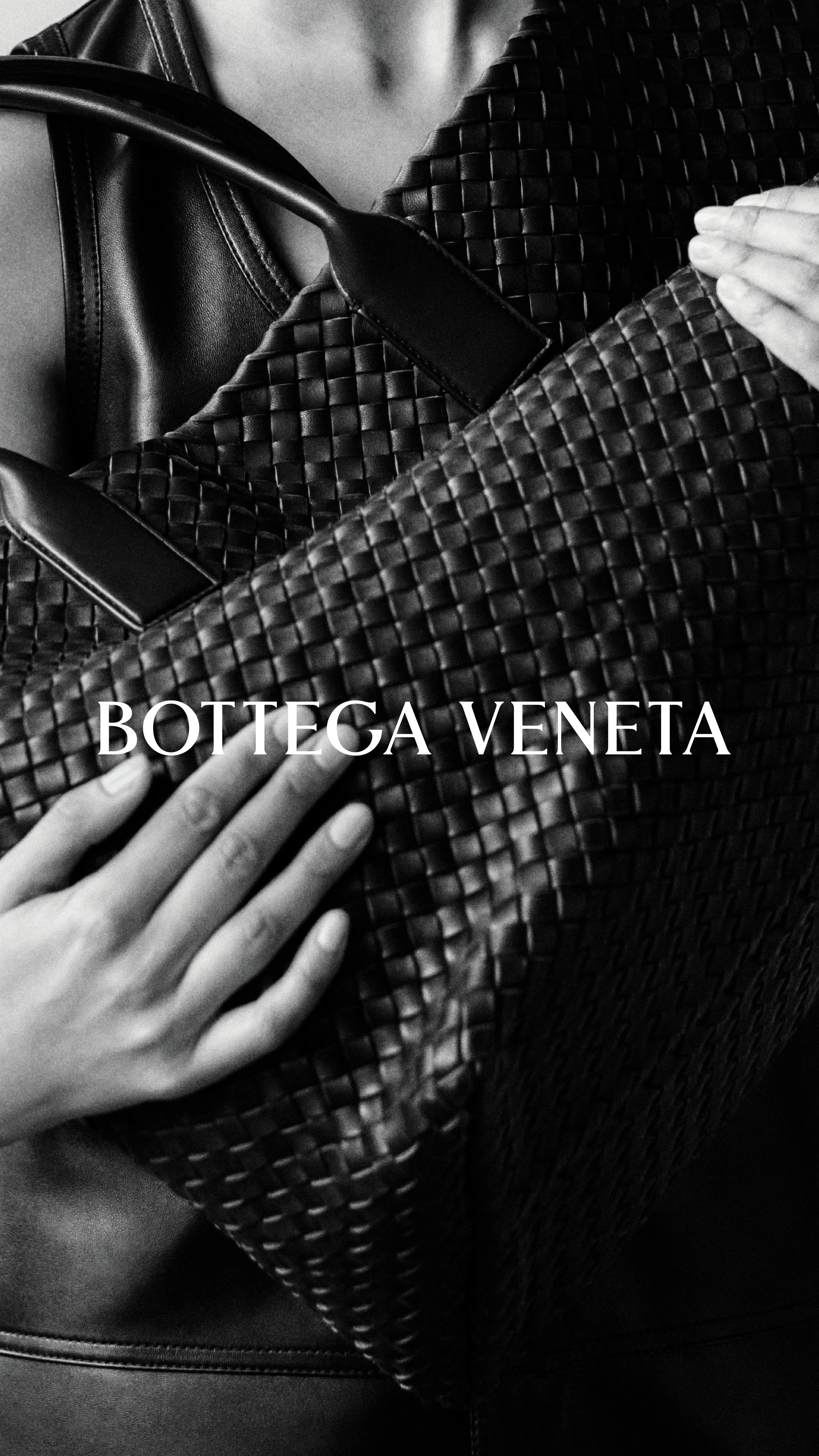 BOTTEGA VENETA_CRAFT IS OUR LANGUAGE_HAND GESTURE_9X16_35.jpg