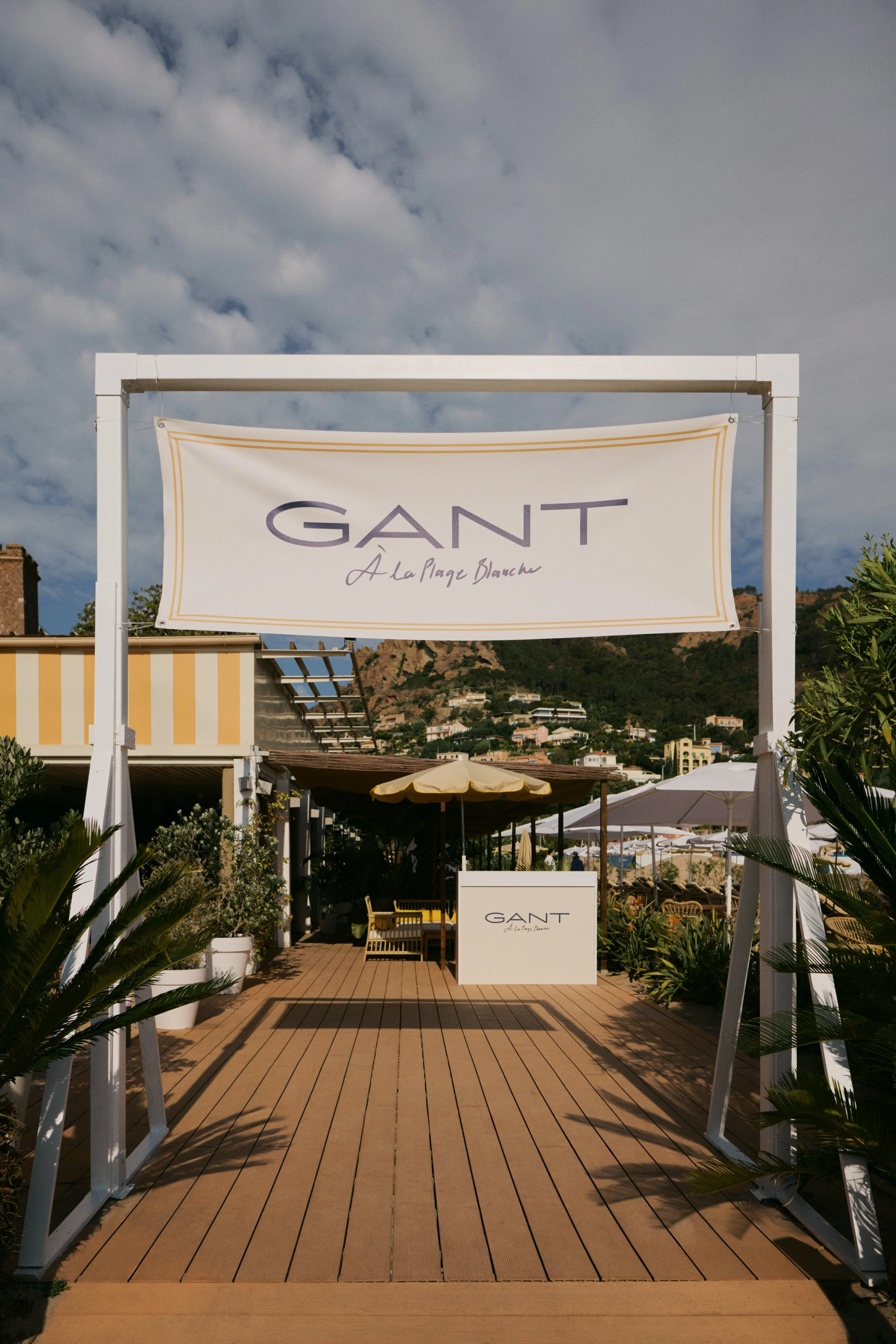 GANT_La Plage Blanche_Entrance 2_credit Davide Frandi.jpg