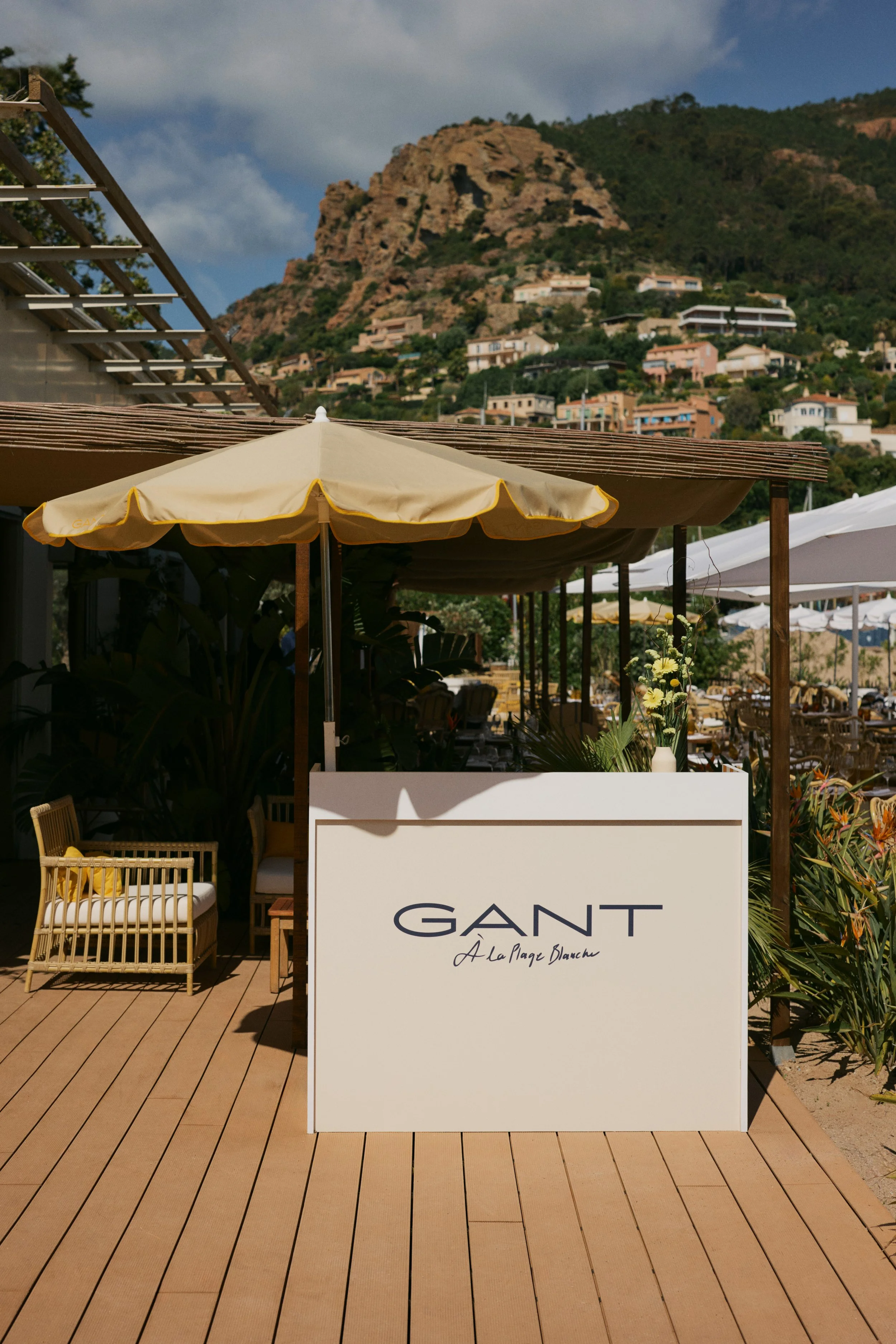 GANT_La Plage Blanche_Entrance_credit Davide Frandi.jpg