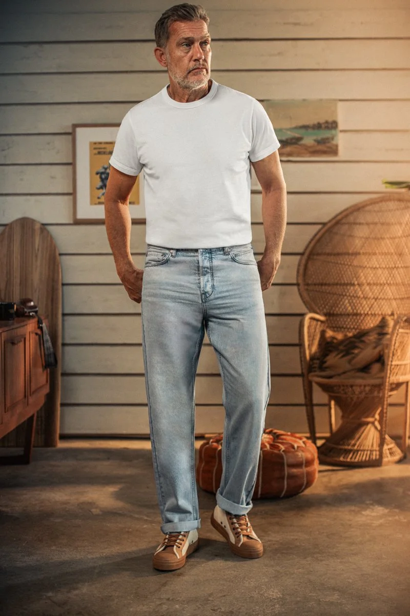 Jeans McQueen Bonner Light Blue Wash MOBILE 4.jpg
