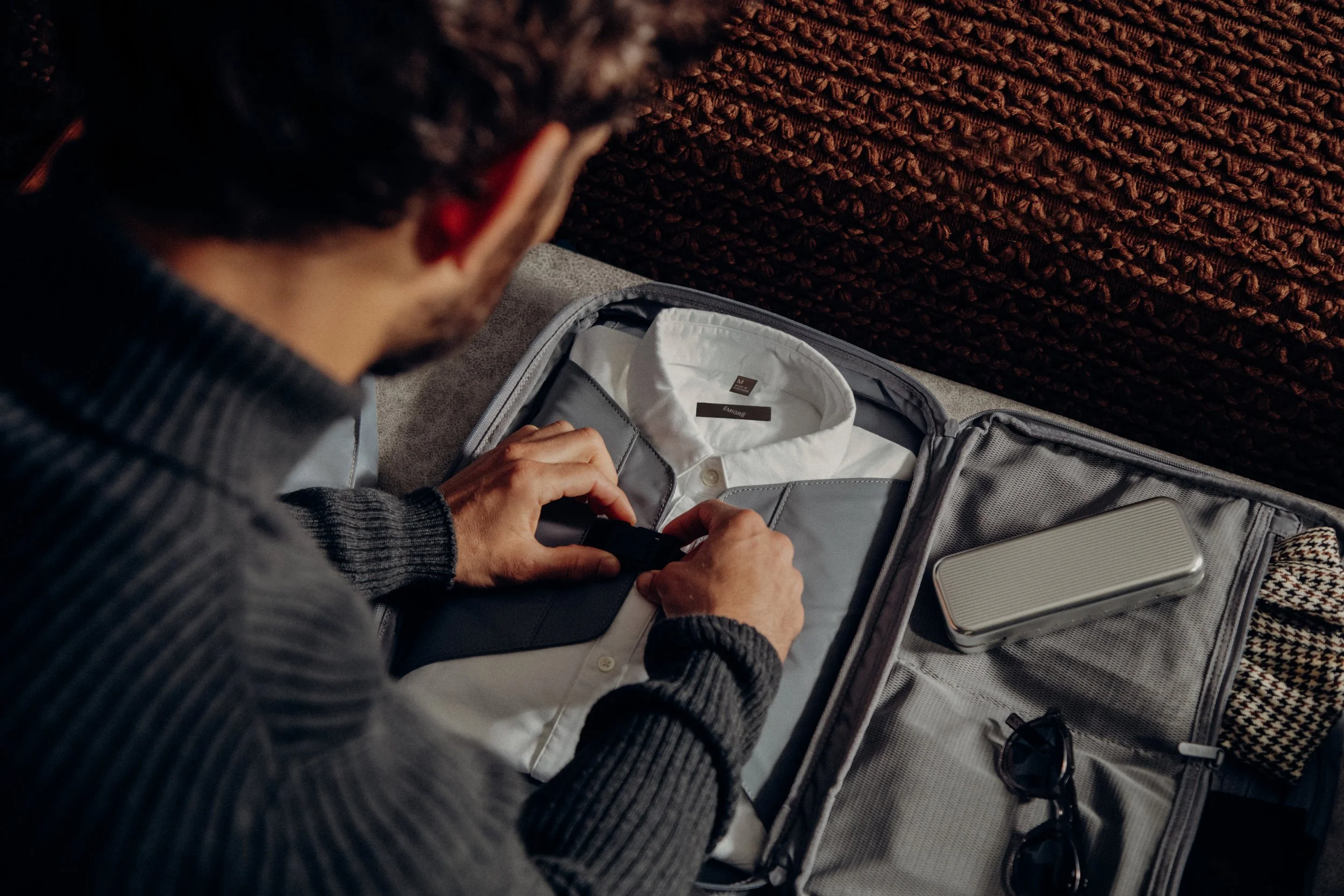 Émigré: Redefining the Business Travel Uniform