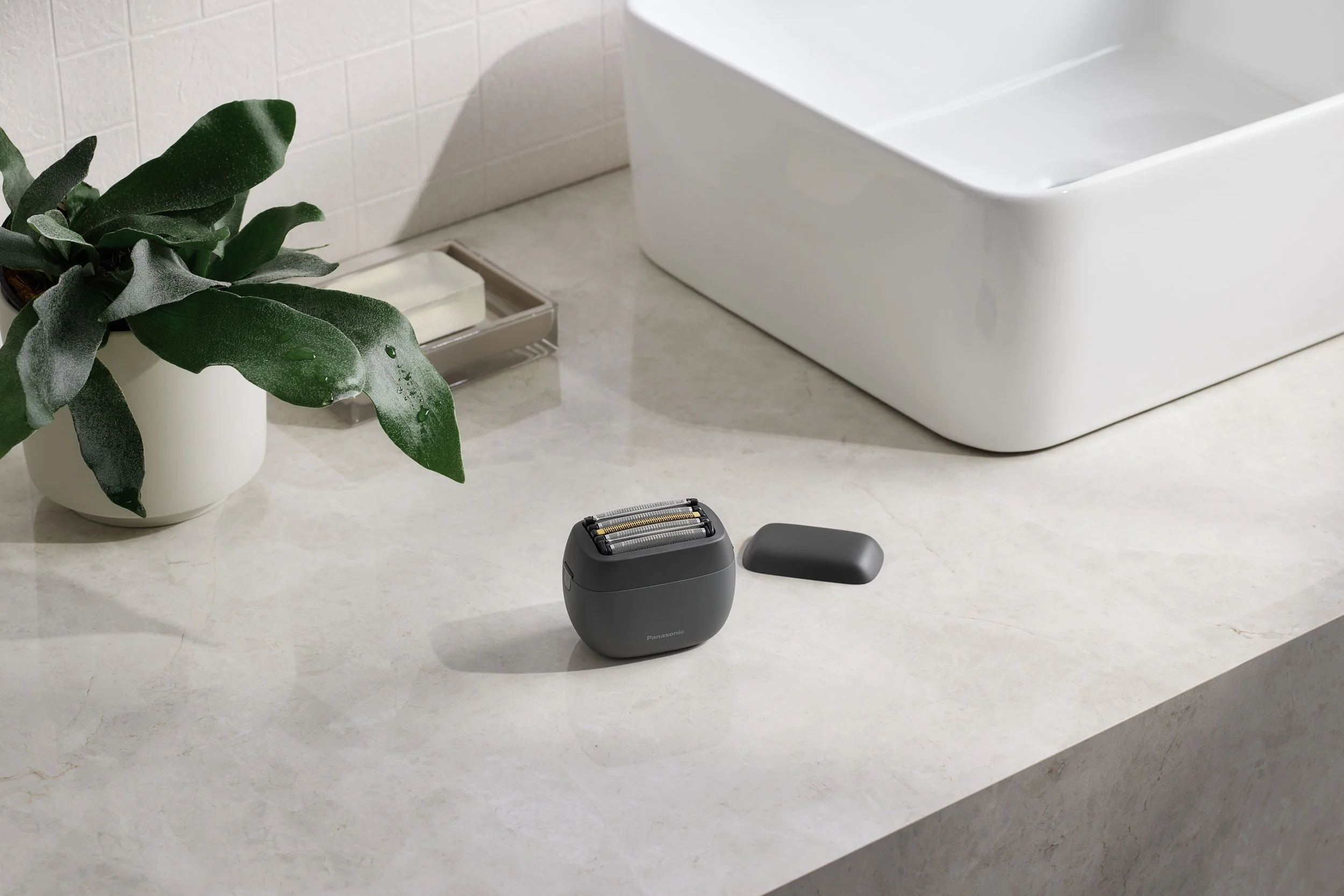 Panasonic Series 900s: The Shaver That Thinks Like You