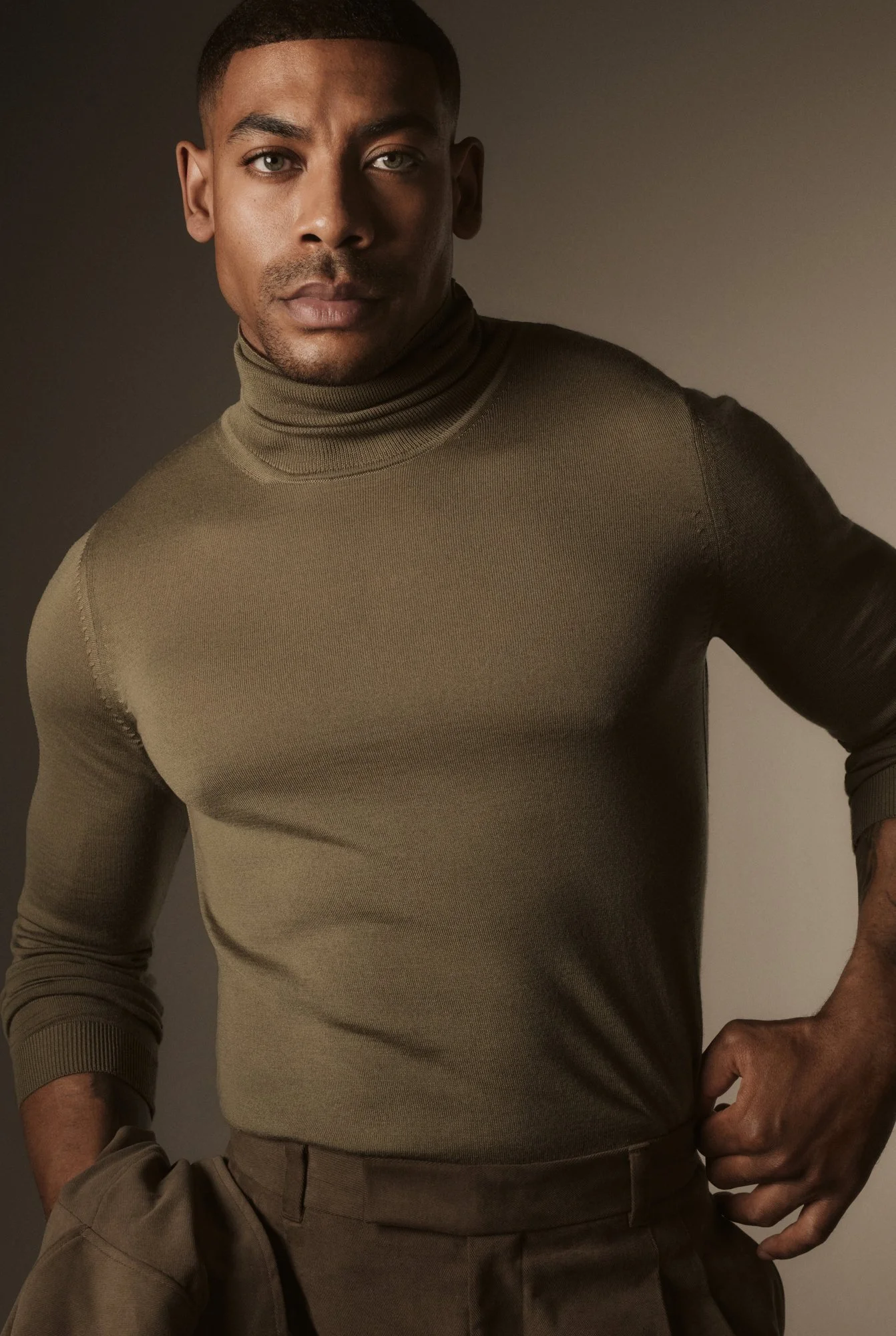 FALL_WINTER_2025_BOSS_GLOBAL_CAMPAIGN_AARON_PIERRE_002_2x3__image-mid-res.jpeg