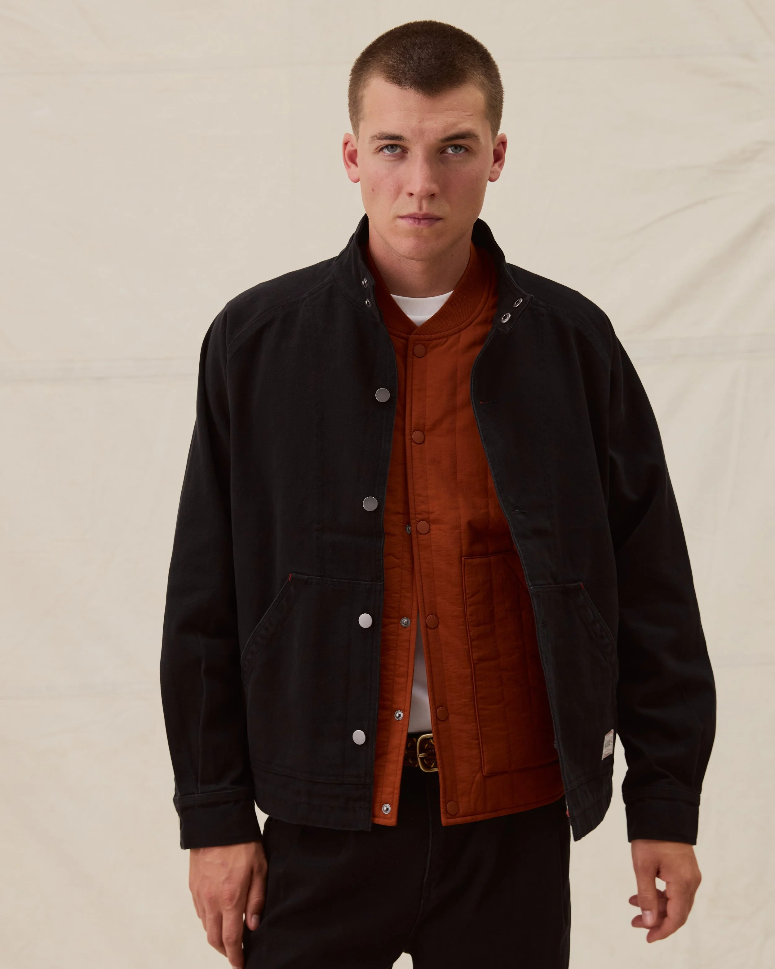 Fera - Low Collar Black - 1.jpg