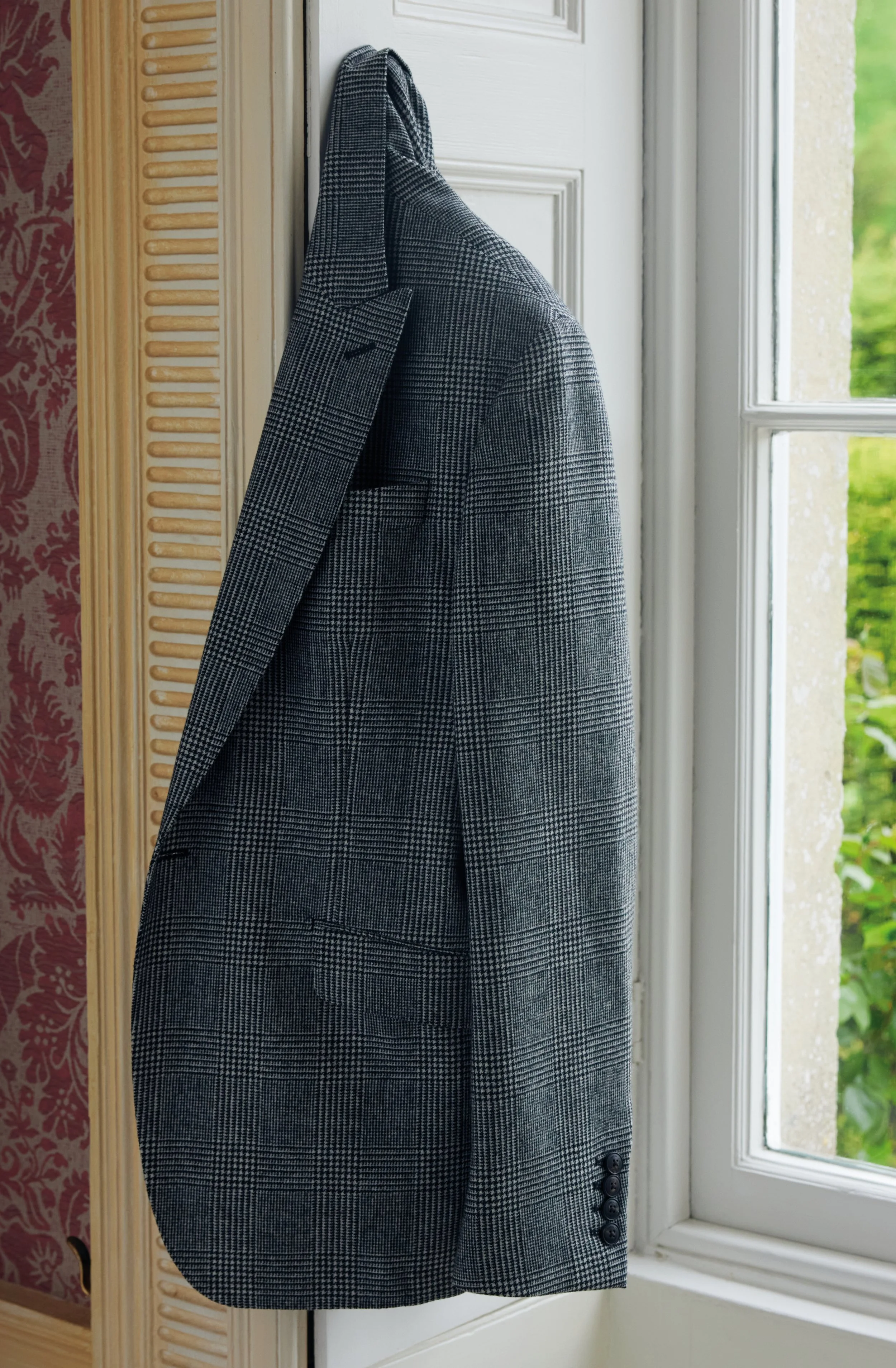 HACKETT_AW25_SL_Shot 02_2637f2_300DPI.jpg