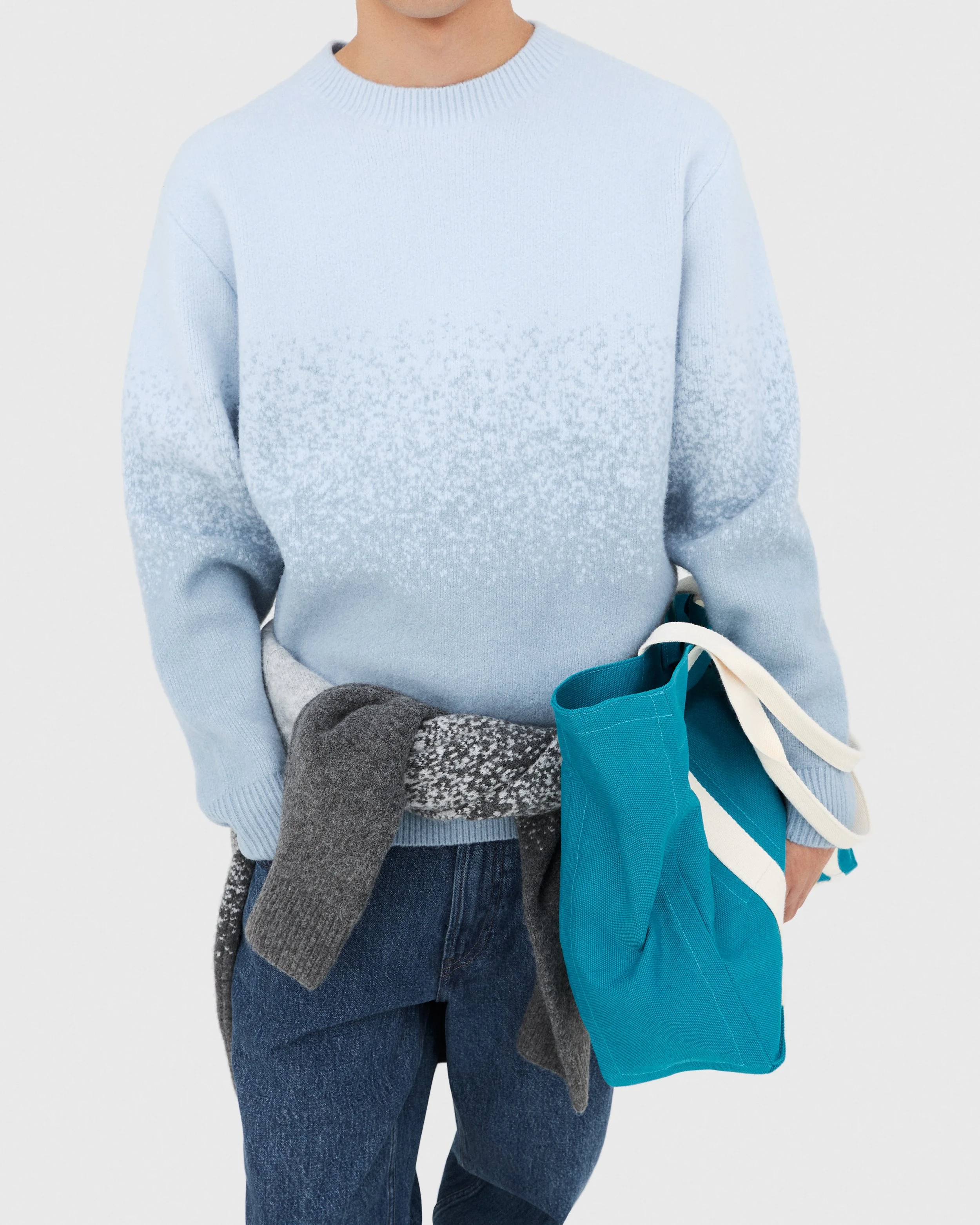 25617-BOLZONI-JWAxUNIQLO-FW25-18-0111_b-RGB-4x5.jpg