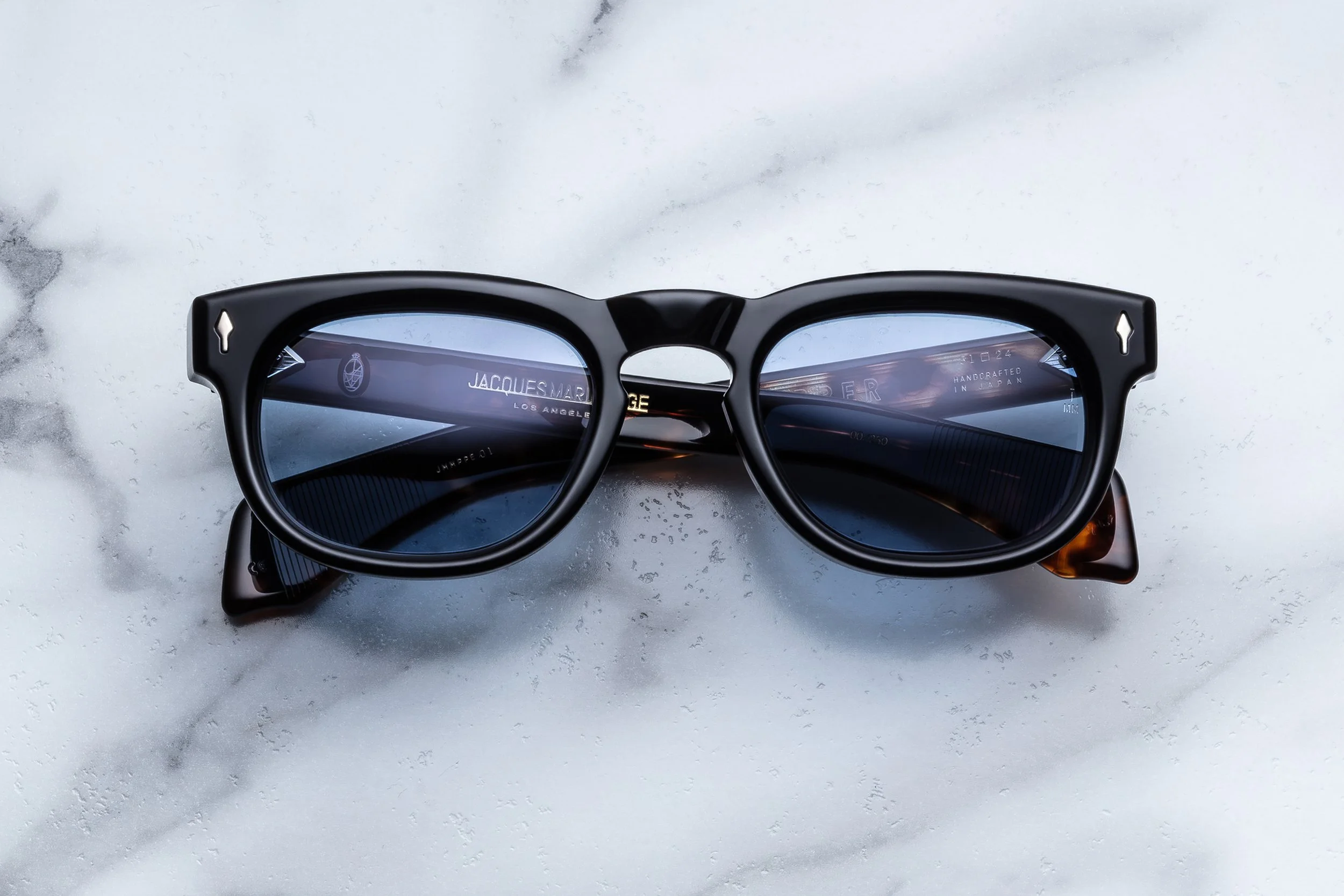 Pepper_10Y_Noir_Front_Cropped_5377x3585.jpg
