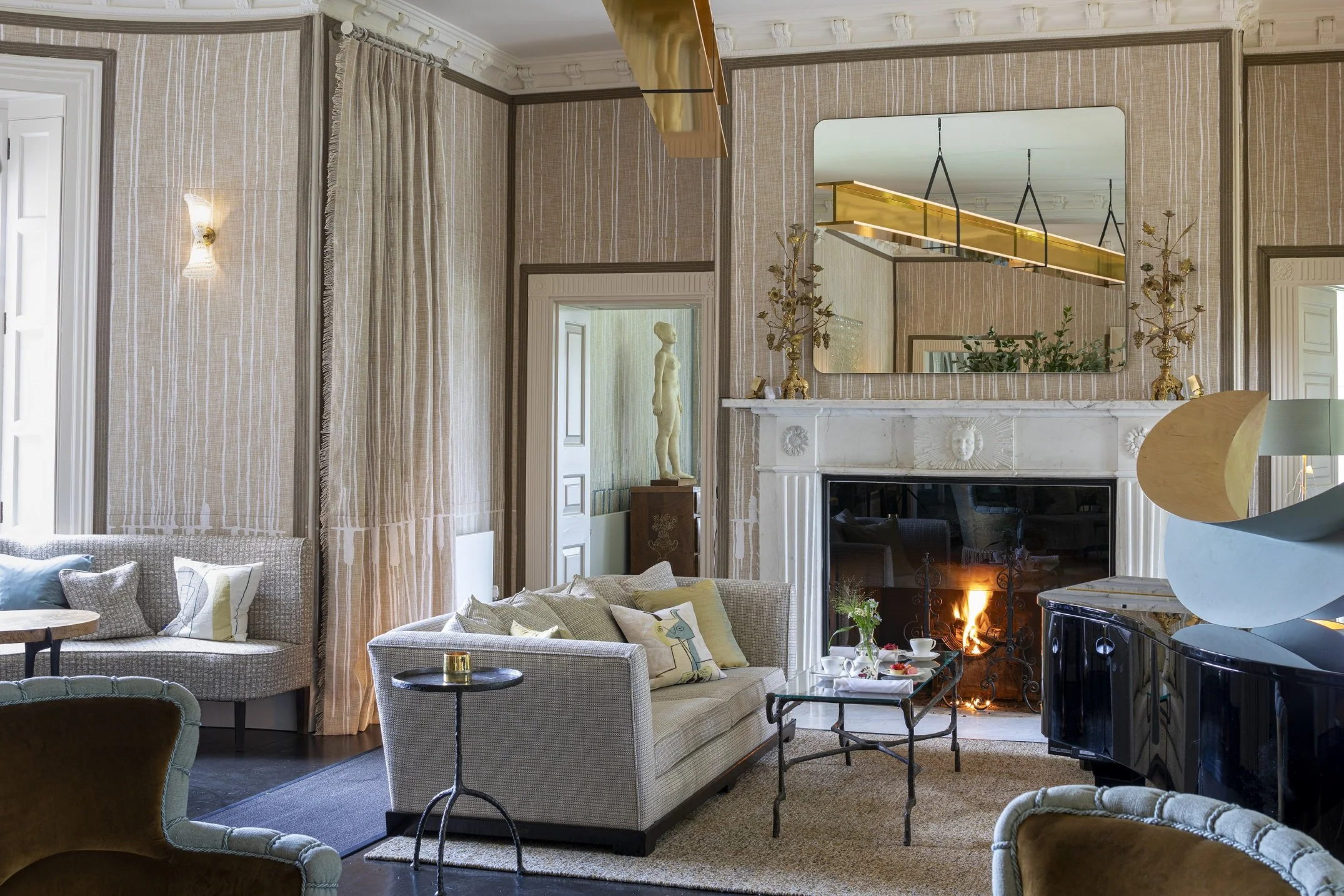 16. The Lounges.jpg